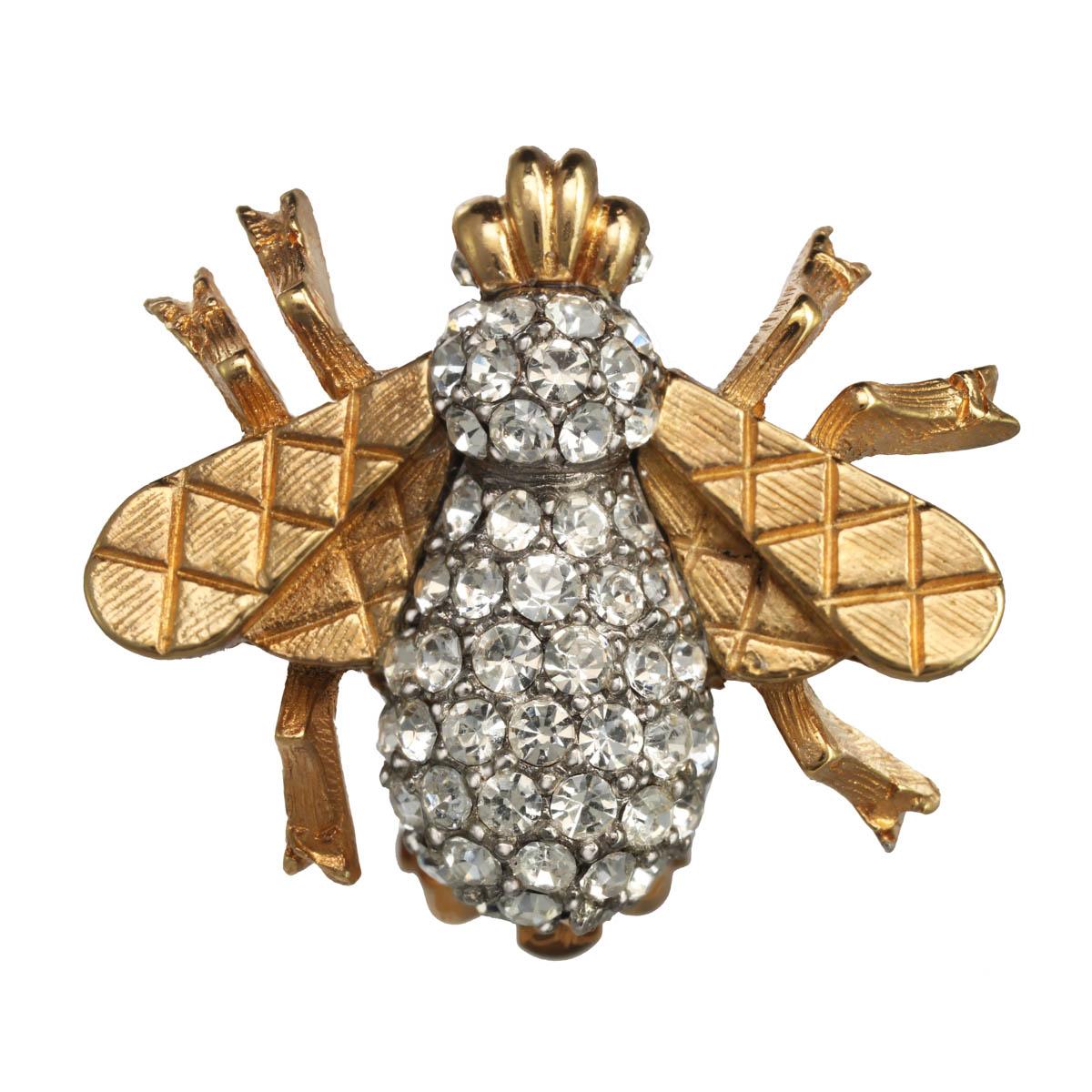 CINER's signature heritage bee has beautifully detailed gold quilted wings and Swarovski crystal rhinestone accented body. Available in clip or post backing, this earring is timelessly chic. 

**Please advise  what backing you would like to