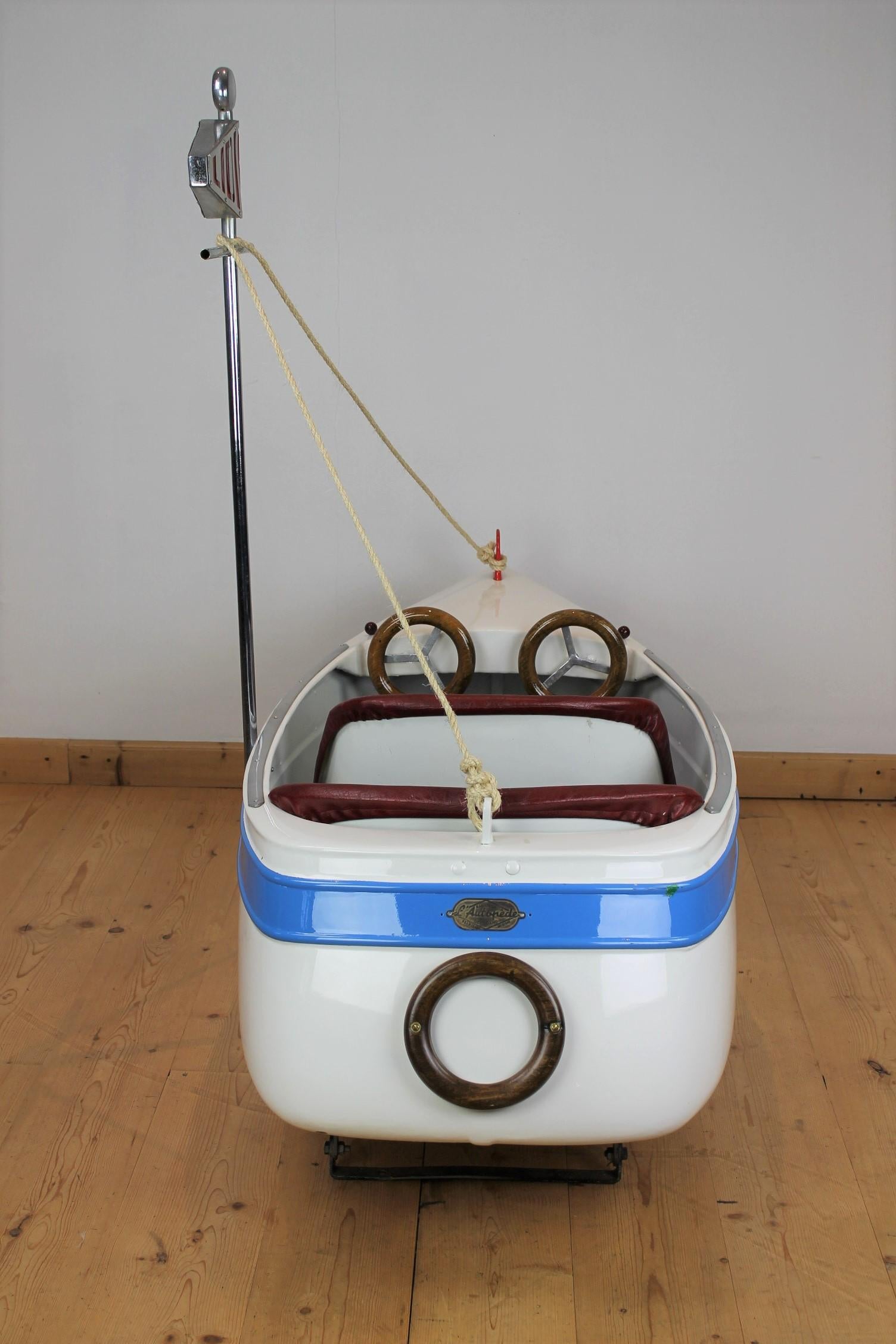 Carousel Boat by L' Autopède, 1940s In Good Condition For Sale In Antwerp, BE