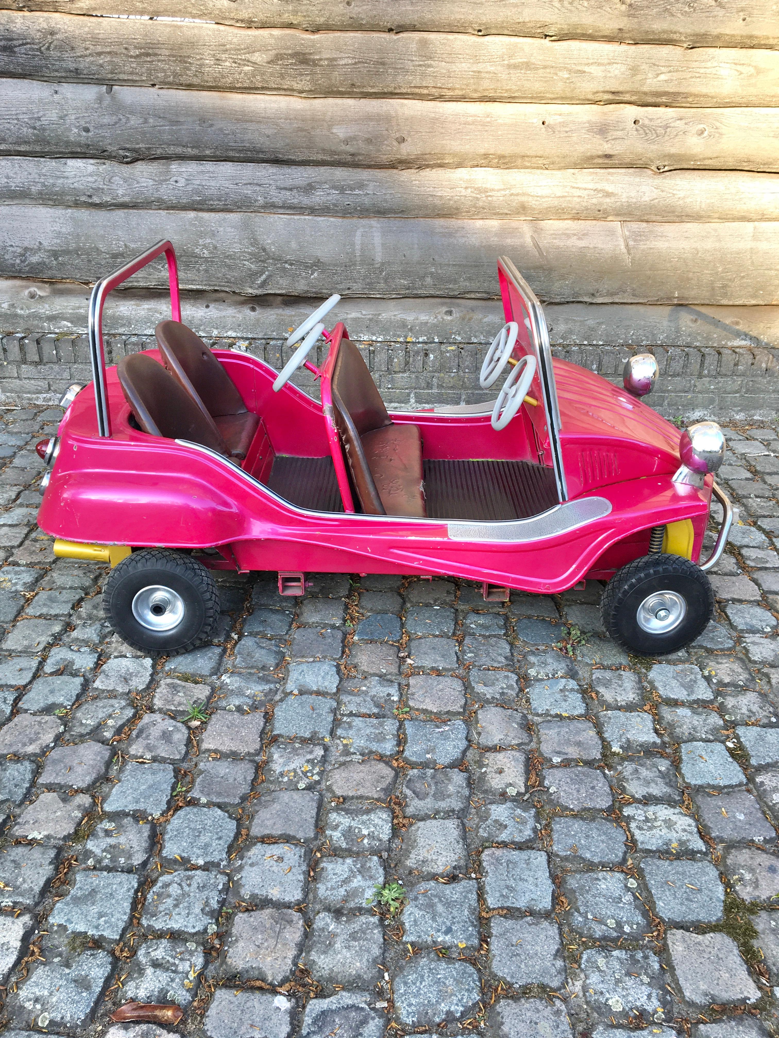 pink buggy car