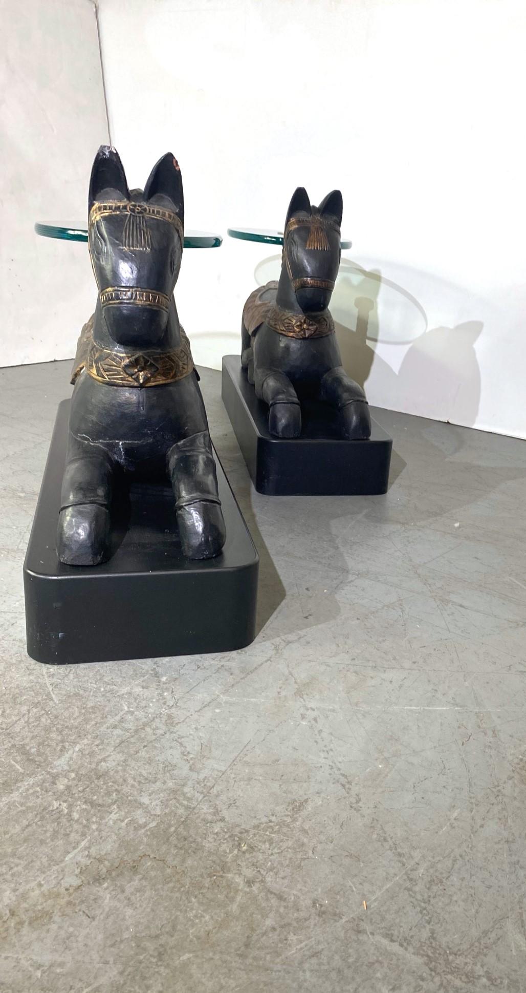 20ième siècle Tables d'appoint cheval de manège set de 2 en vente