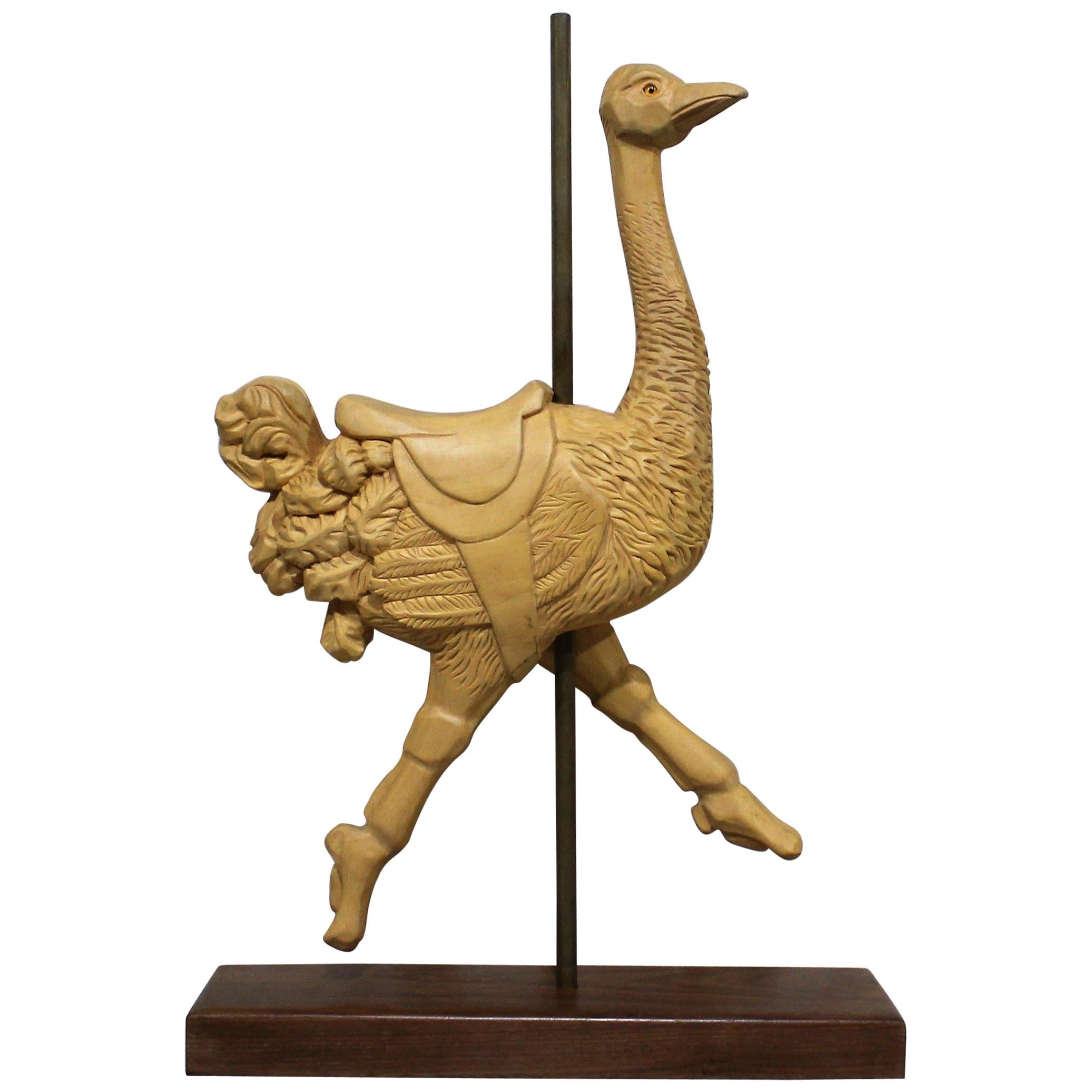 Scultura di struzzo carosello