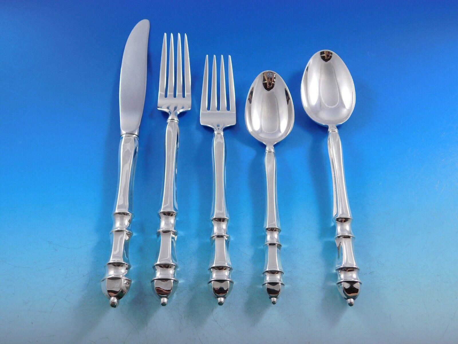 Carpenter Hall by Towle sterling silver Flatware set - 60 pieces. All of the pieces in this pattern are made with hollow, shaped, sterling handles. This set includes:


12 Knives, 9