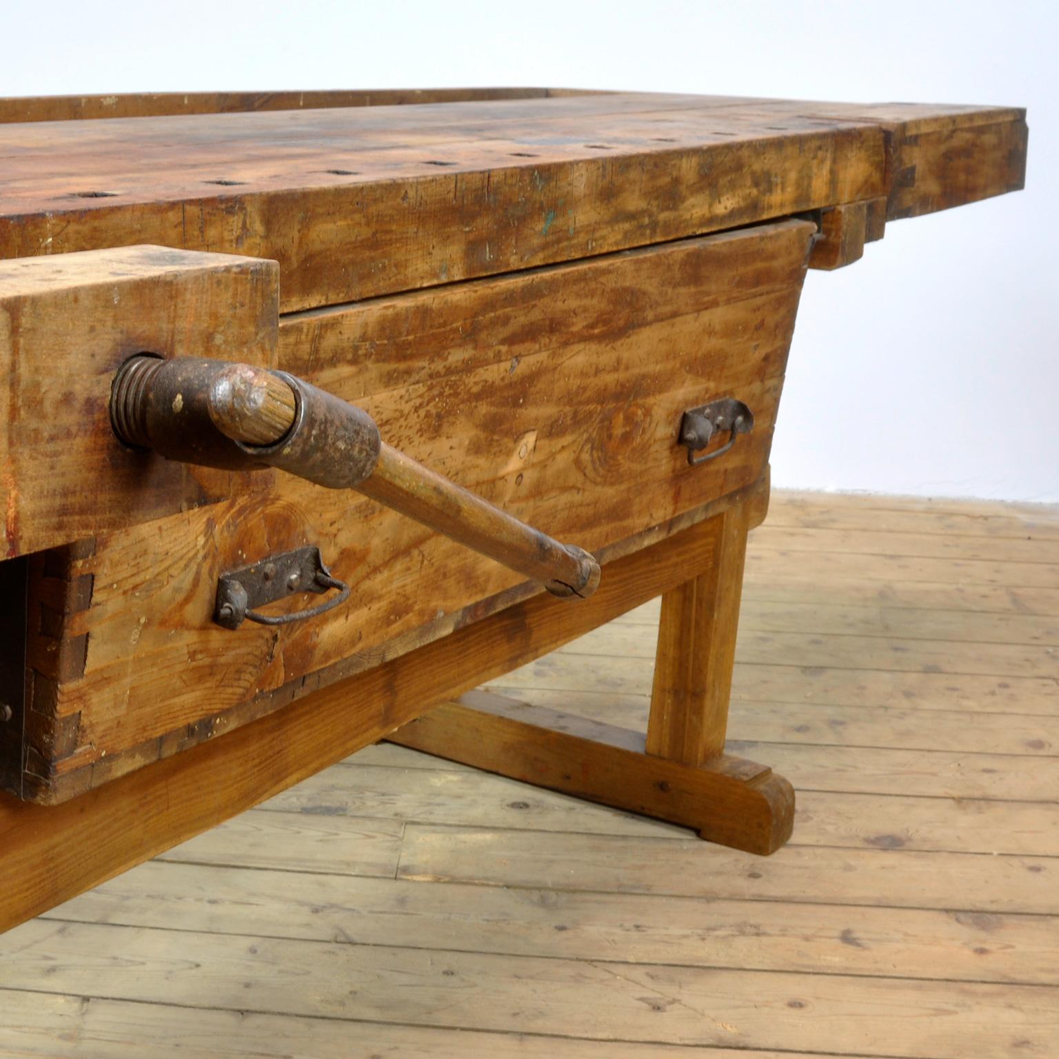 Carpenters Oak Workbench, circa 1900 5