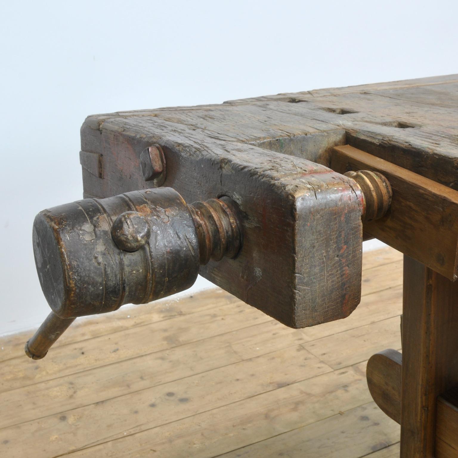 Carpenters Oak Workbench, circa 1900 In Good Condition In Amsterdam, Noord Holland