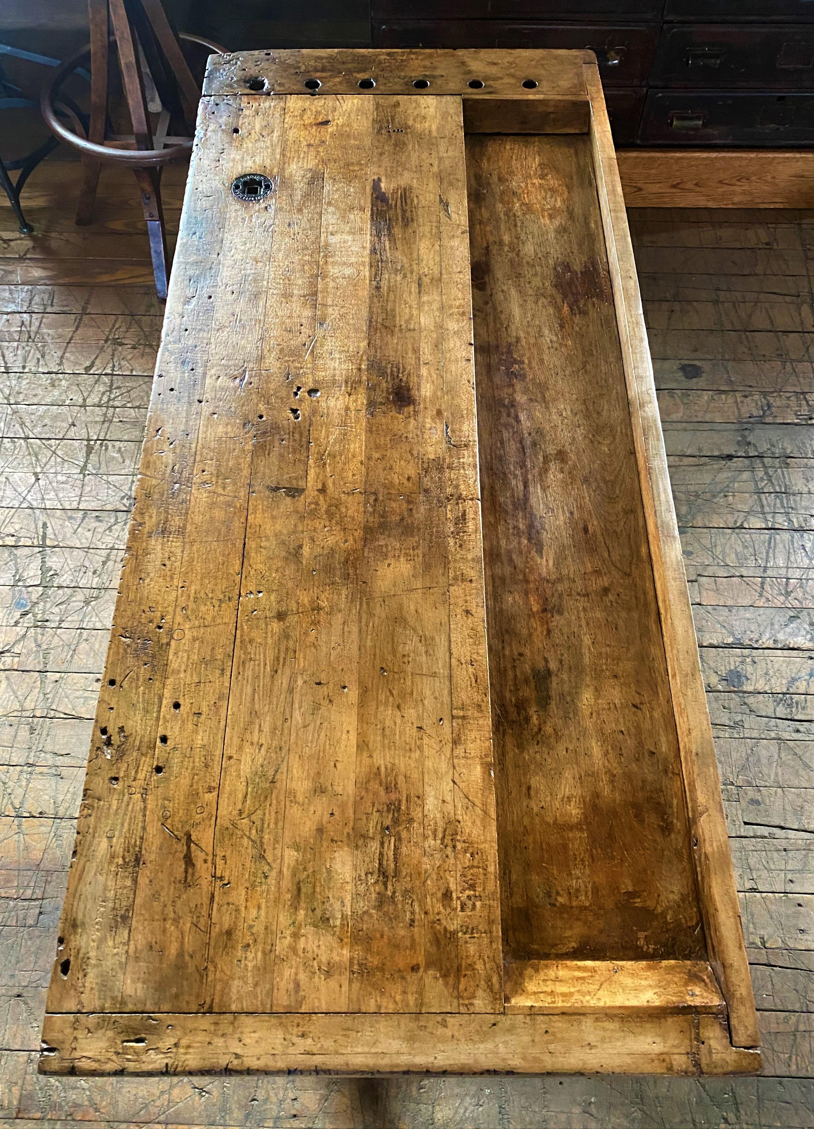 Carpenter's Workbench / Table In Good Condition In Oakville, CT