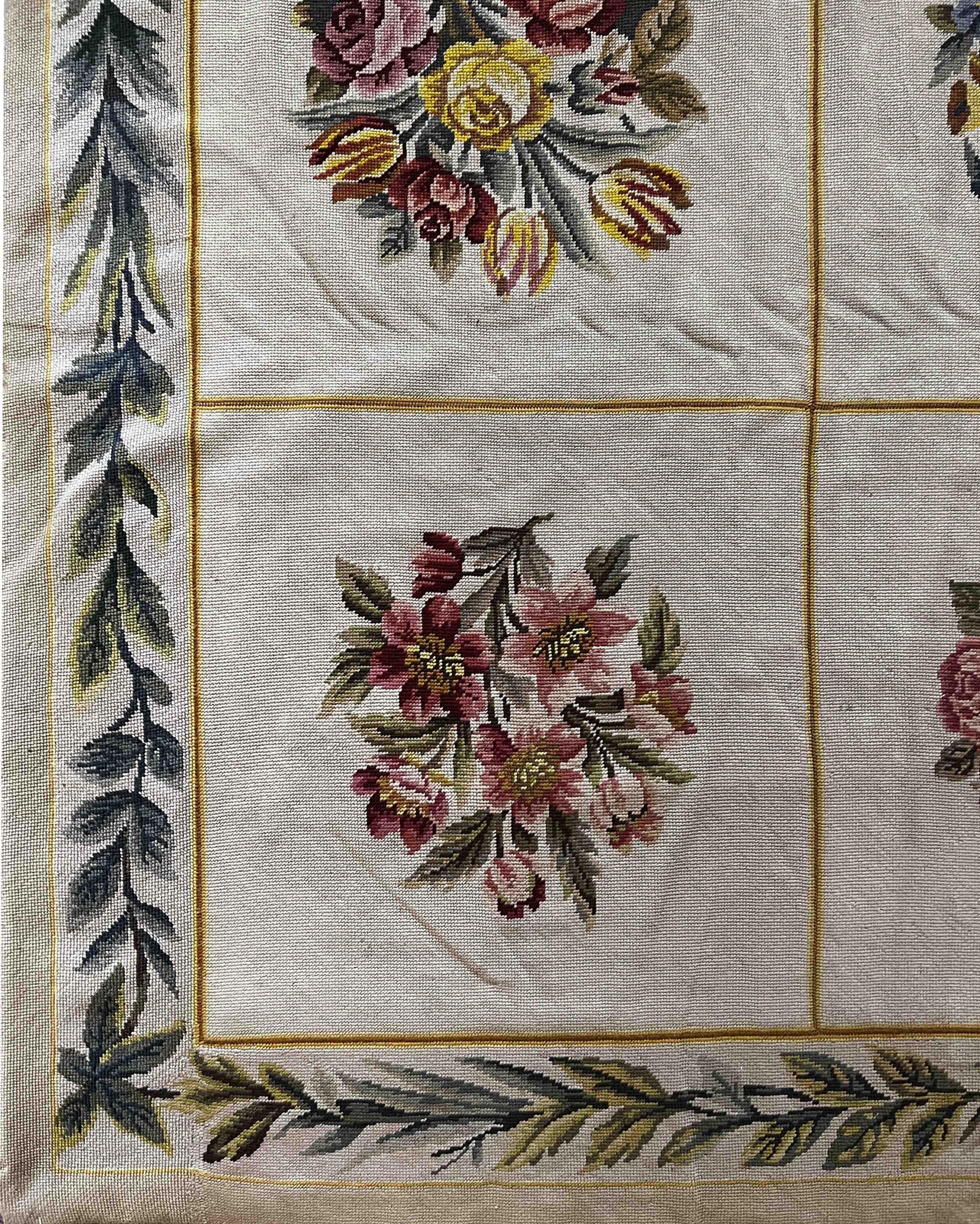 Fine XIX secolo Tappeto Au Petit Point 19TH. Secolo - Dimensioni: 2m80x1m30 - N° 947 in vendita