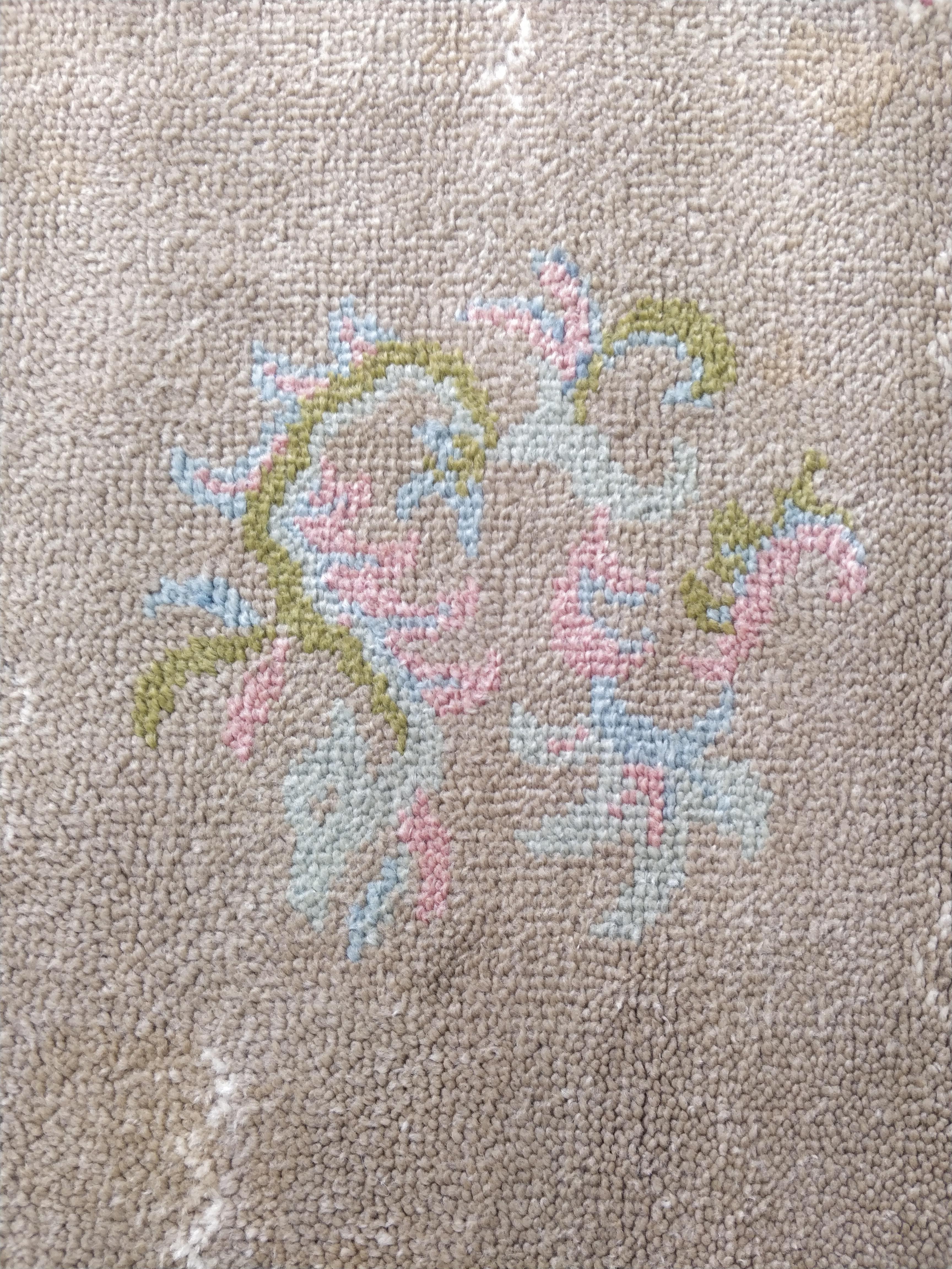 Wool Carpet Cogolin France  Vintage wool Hand knotted  130 x 190  For Sale