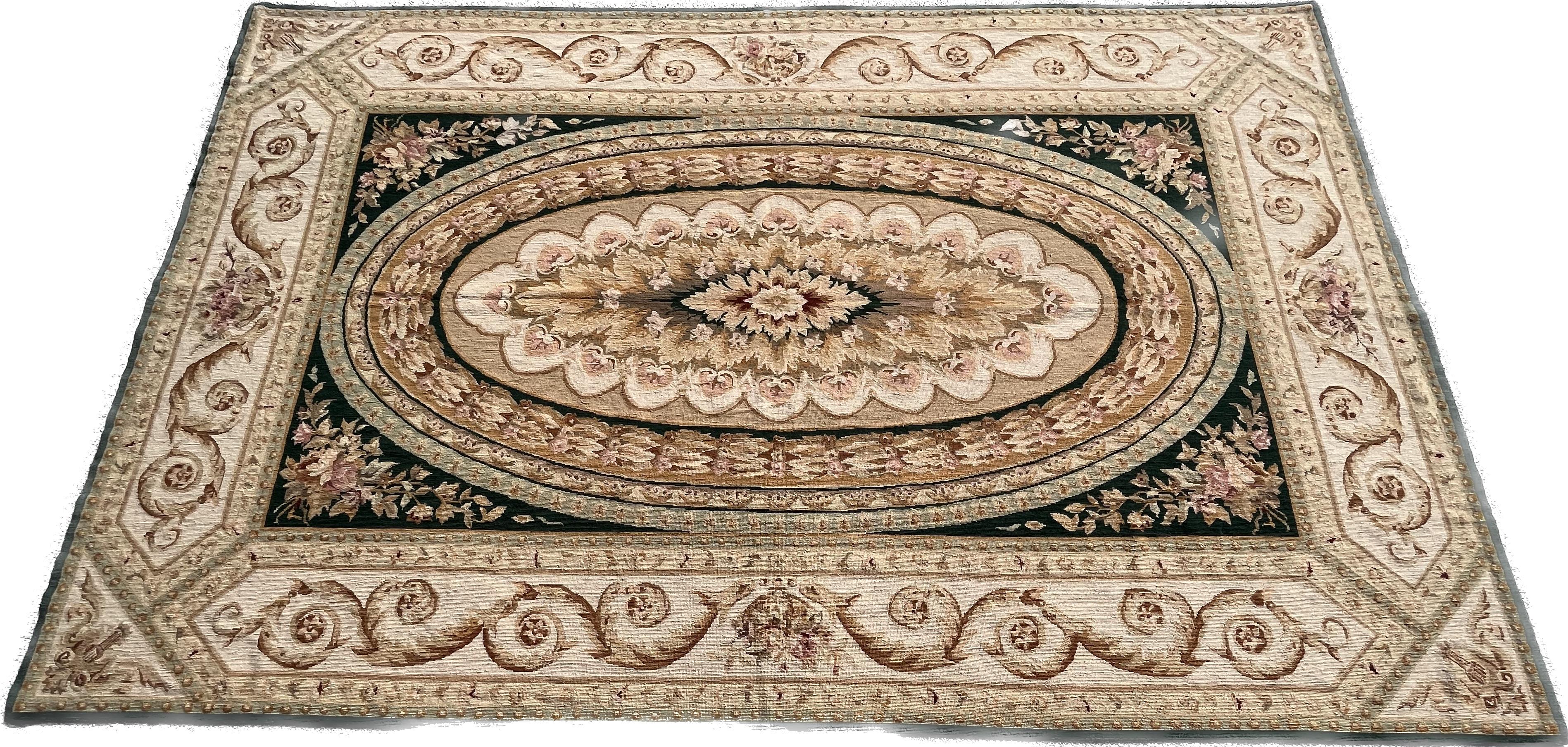 French Carpet with knotted stitches in the style of Aubusson For Sale