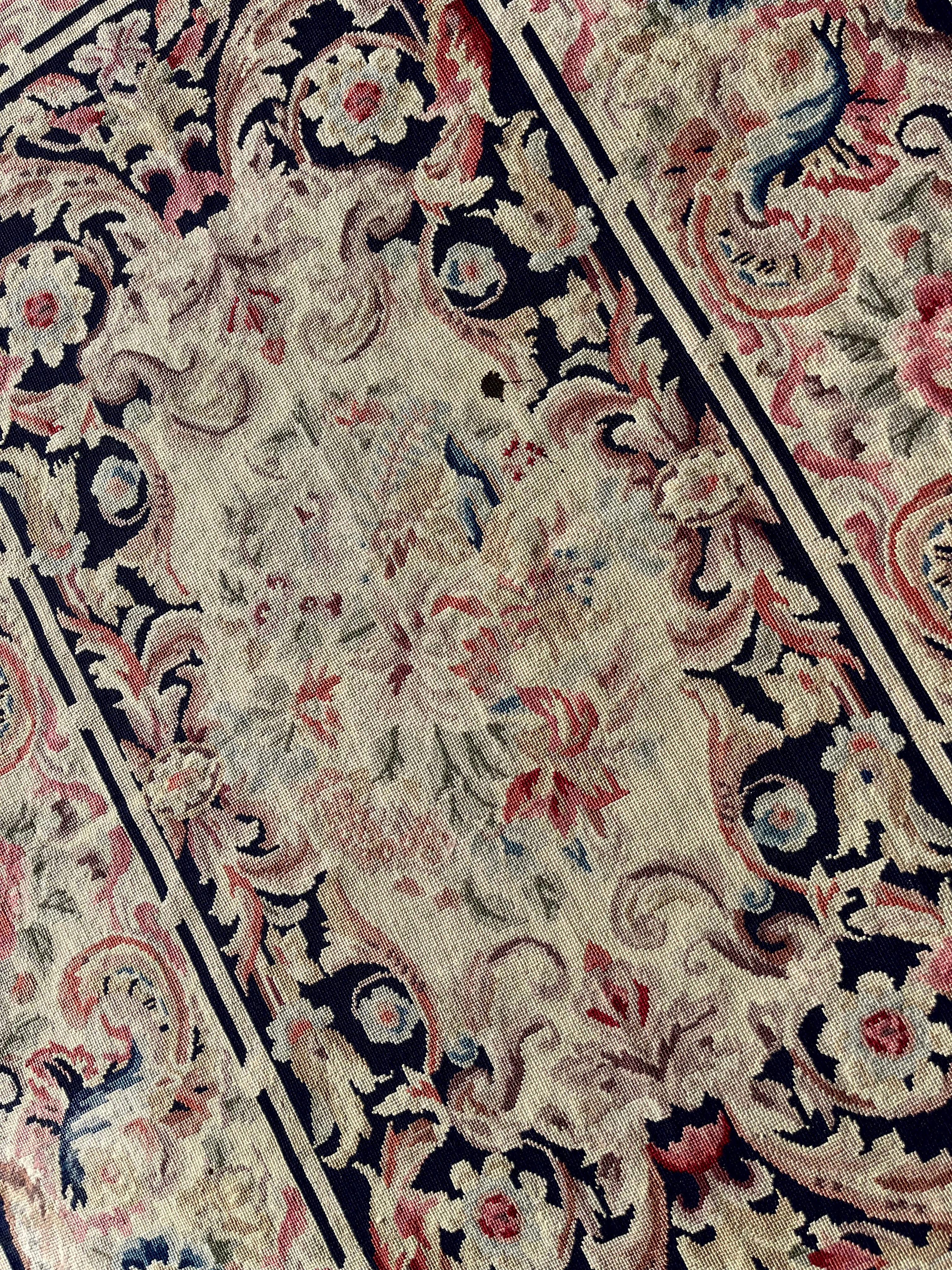 Carpet with knotted stitches in the style of Aubusson For Sale 1