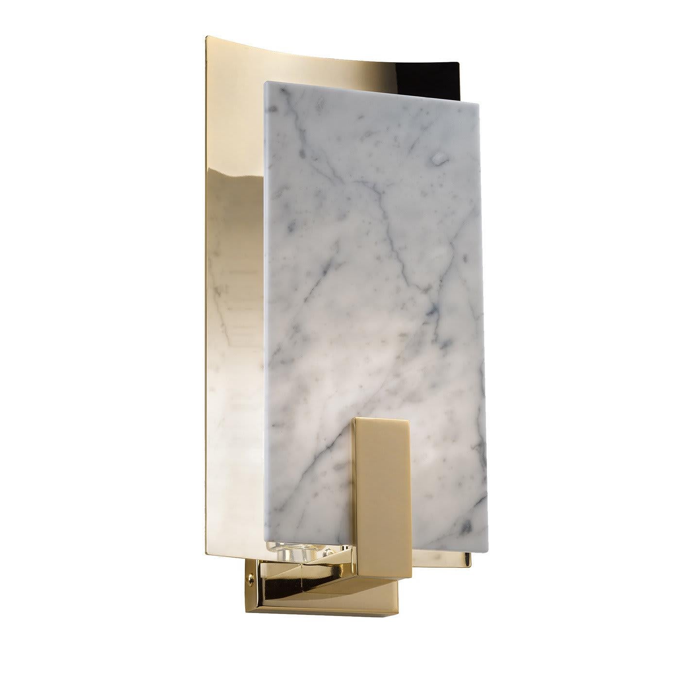 Carrara Marble and Brass Sconce Italiano en venta