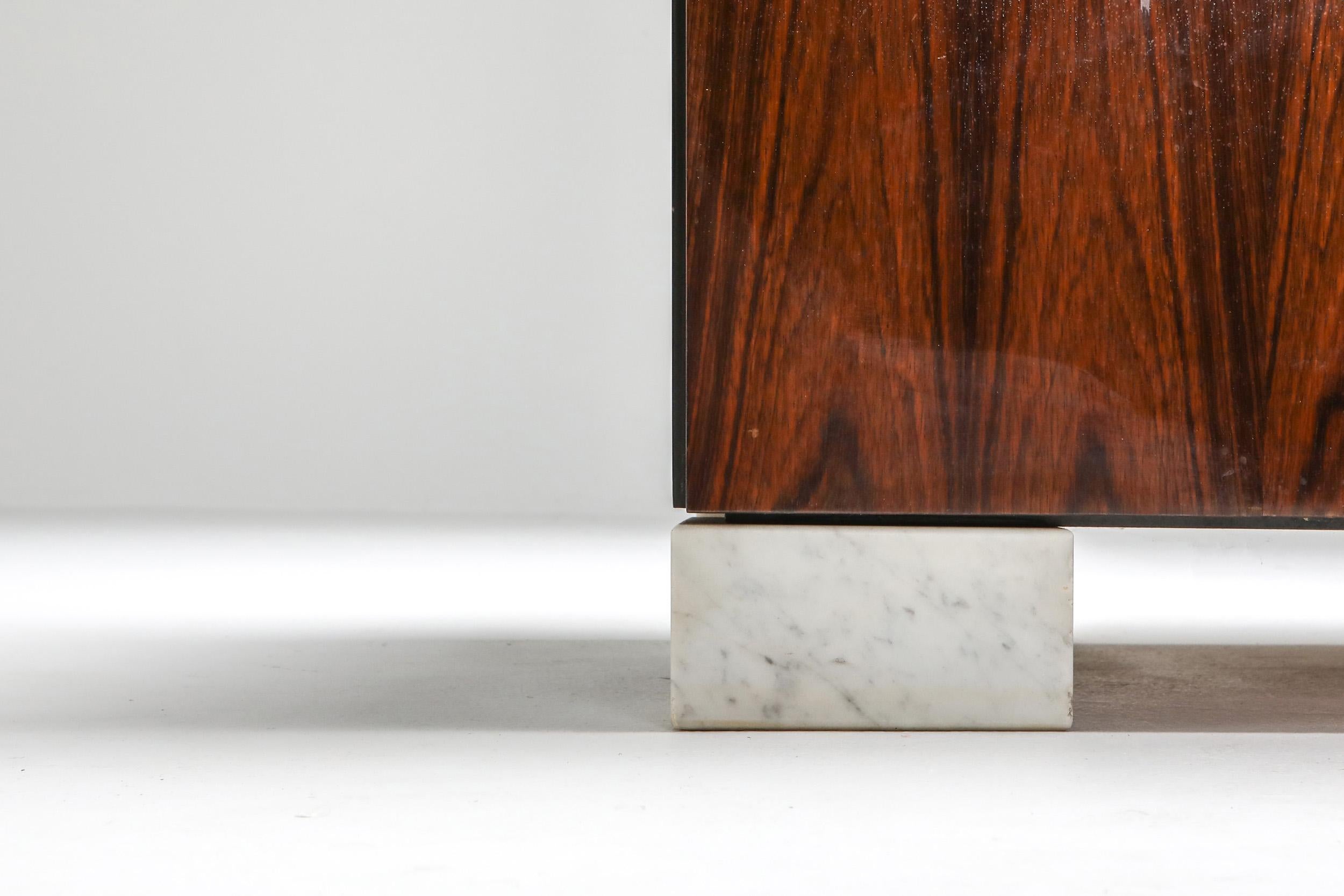 Schrank aus Carrara-Marmor und Palisanderholz von Alfred Hendrickx im Angebot 3
