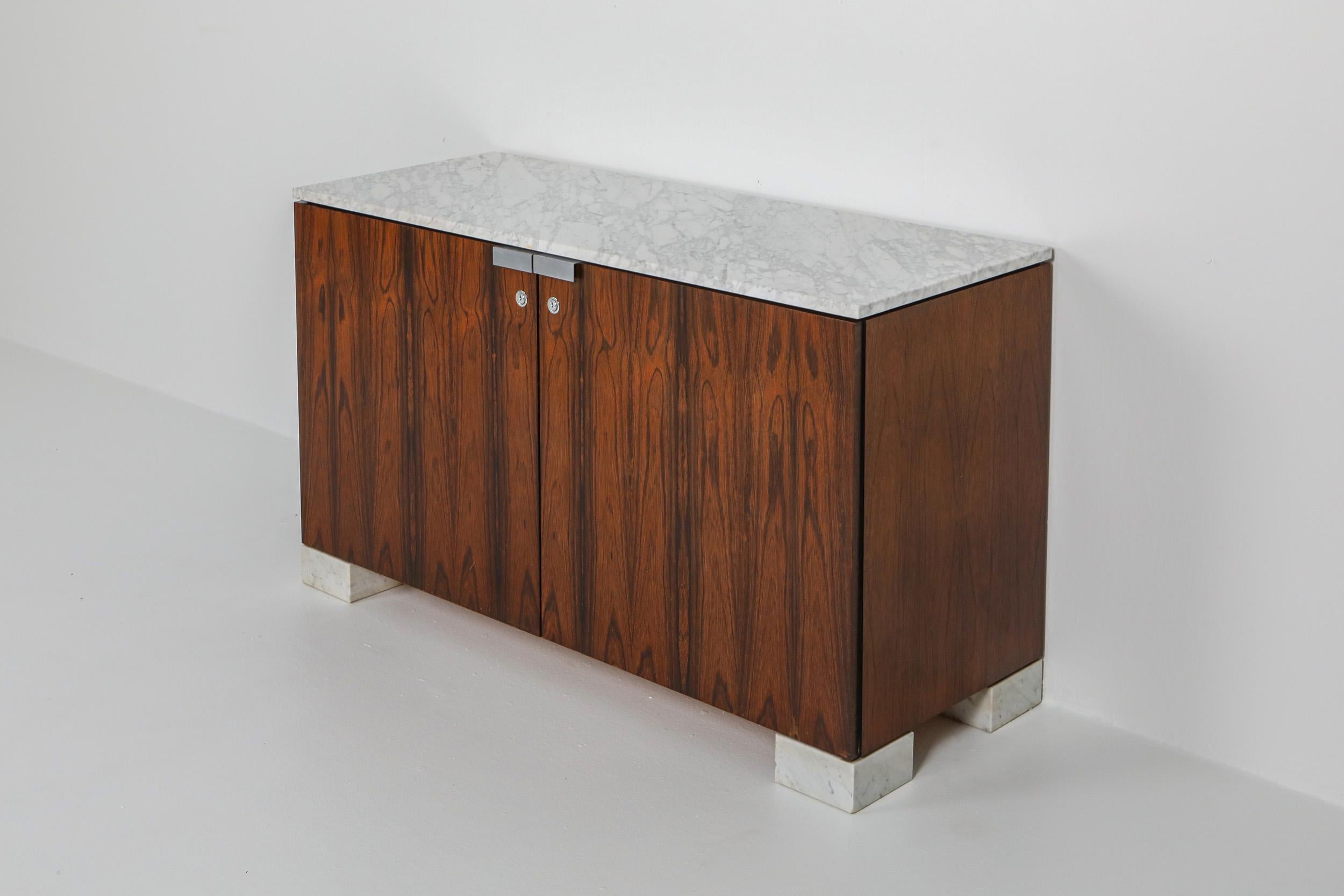 Carrara Marble and Rosewood Cabinet by Alfred Hendrickx In Excellent Condition For Sale In Antwerp, BE