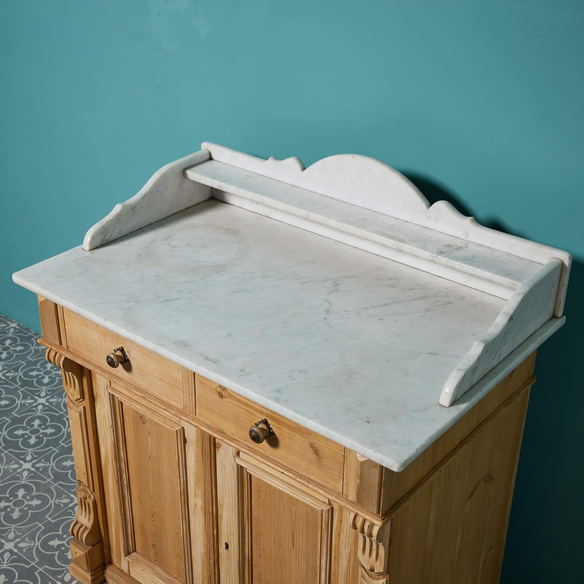 Lavabo Antiguo de Mármol de Carrara Victoriano en venta