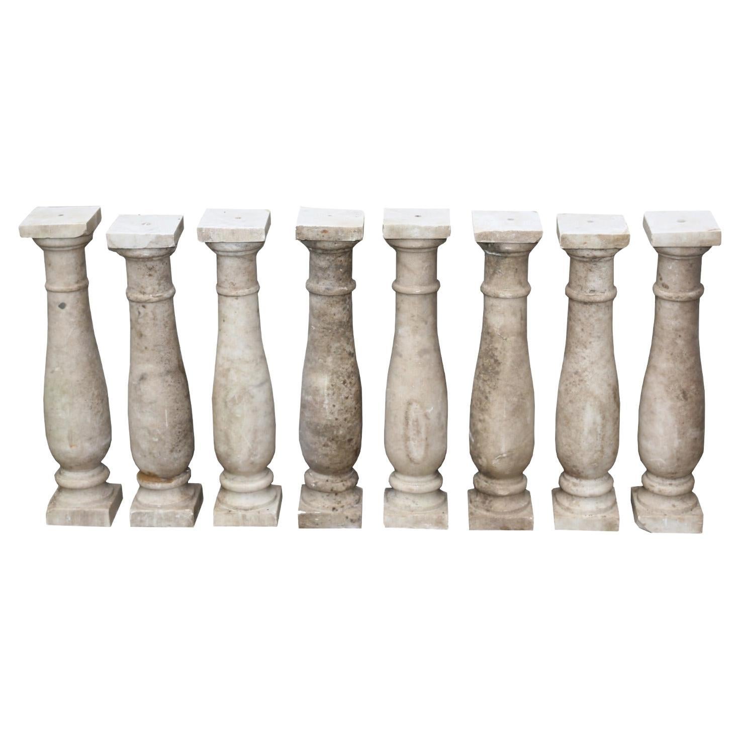 Balustres en marbre de Carrare 'Set of Eight' (Set of Eight)