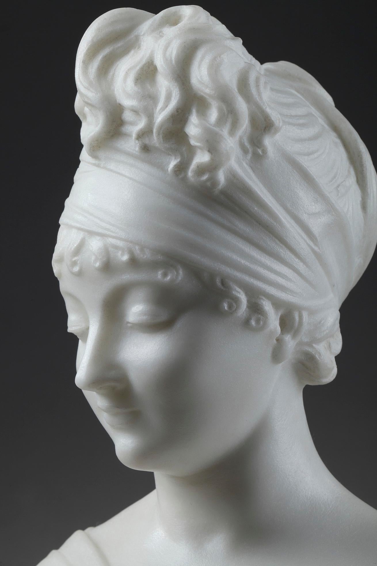 Carrara Marble Bust of Juliette Récamier after Joseph Chinard For Sale 4