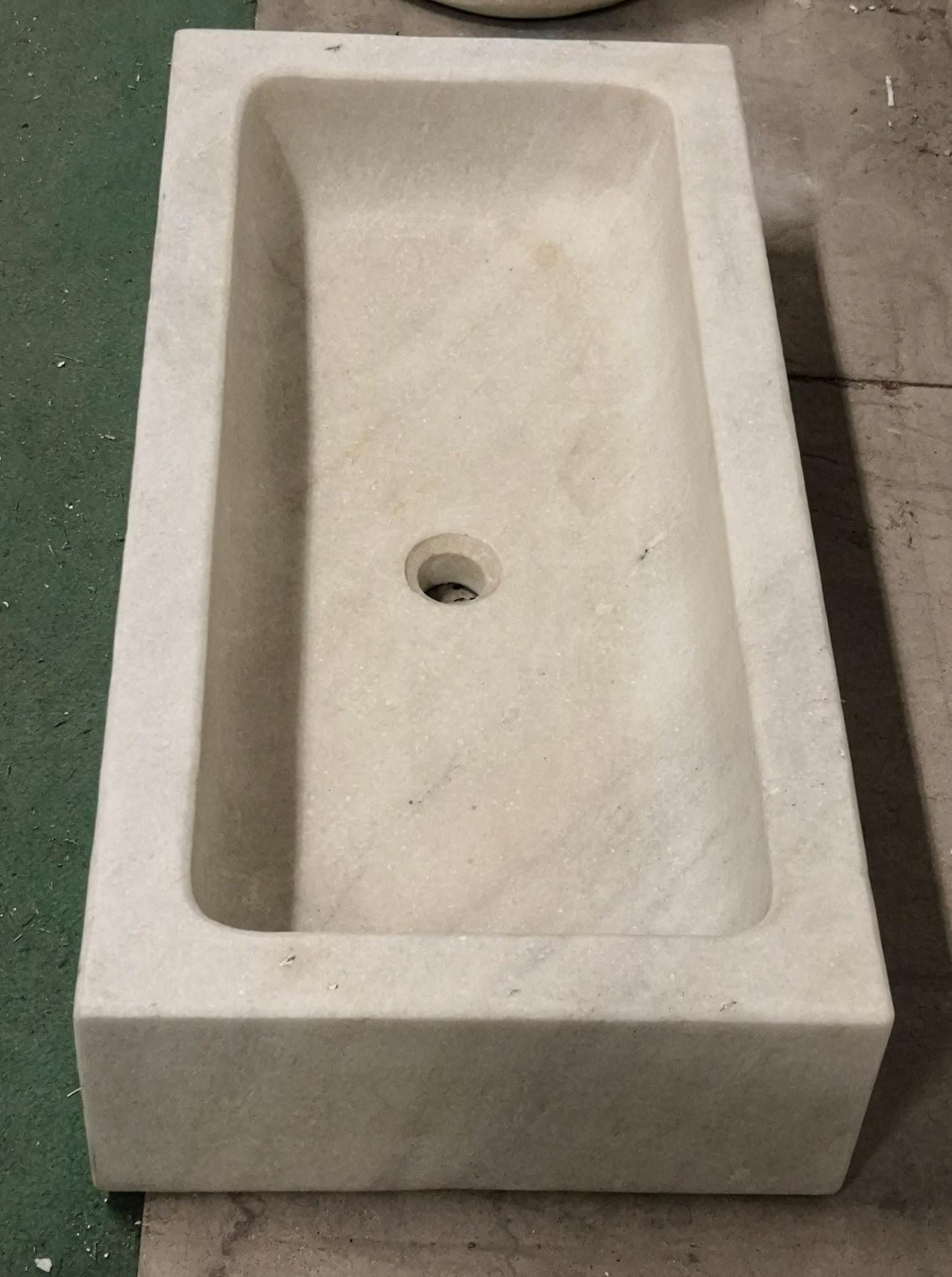 Carrara Marble Classic Sink Basin In Excellent Condition In Cranbrook, Kent