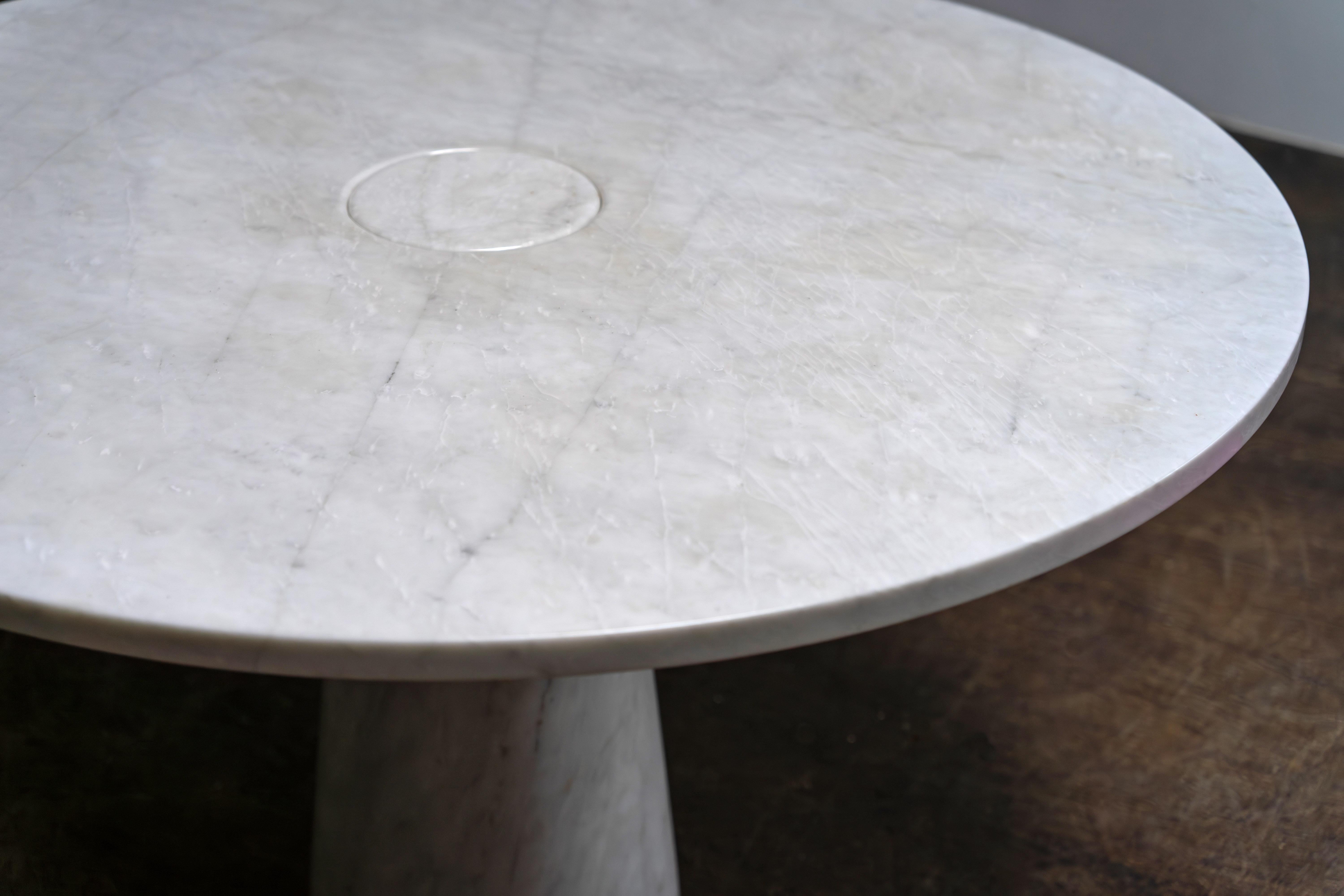 Mesa de comedor de mármol de Carrara 