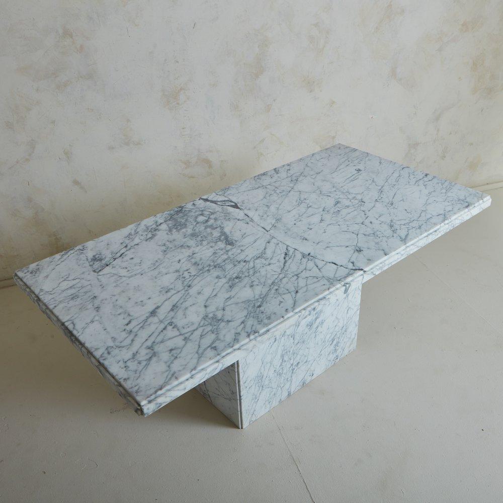 Mid-Century Modern Carrara Marble Dining Table With Pedestal Base, Italy 1970s For Sale