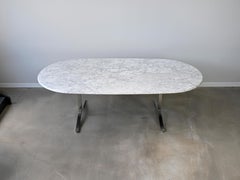 Table de salle à manger en marbre de Carrare avec base en acier inoxydable de Nicos Zographos
