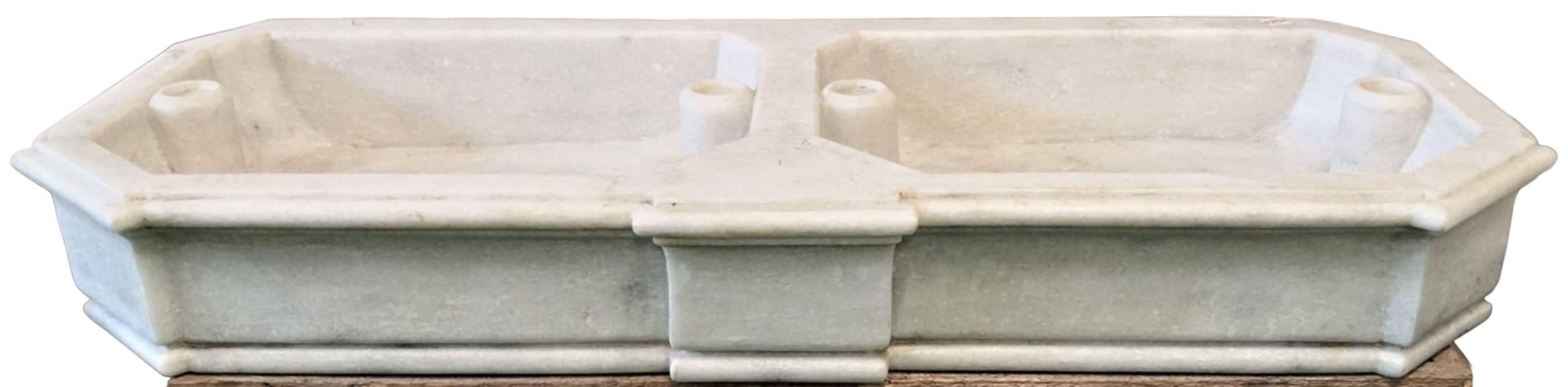 Carrara Marmor Doppelspülbecken für die Küche (Italienisch) im Angebot