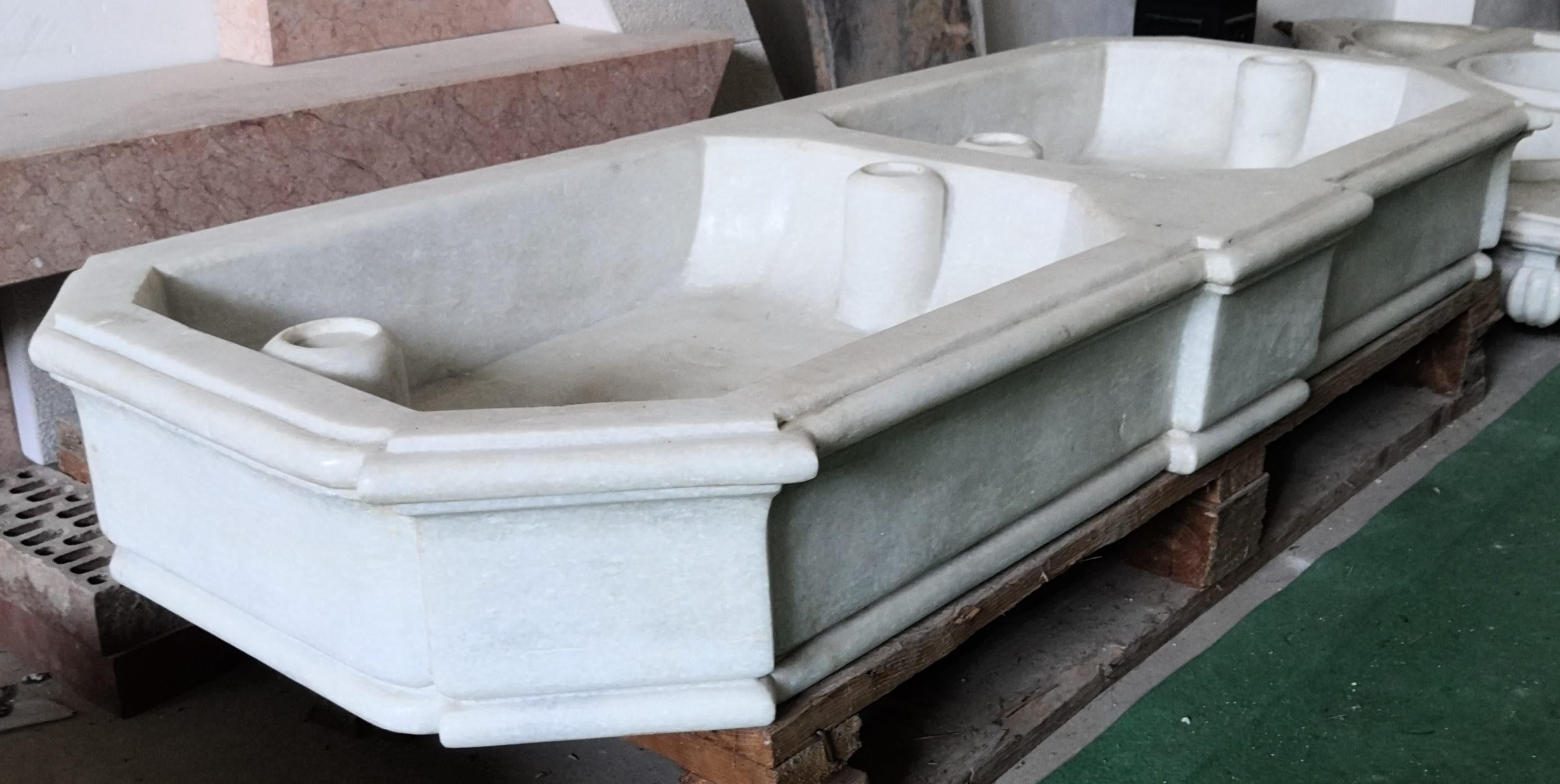 Carrara Marble Double Kitchen Sink Basin In Good Condition For Sale In Cranbrook, Kent