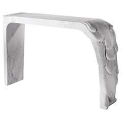 Console scultorea in marmo di Carrara Evoluzione di Atelier TERRAI
