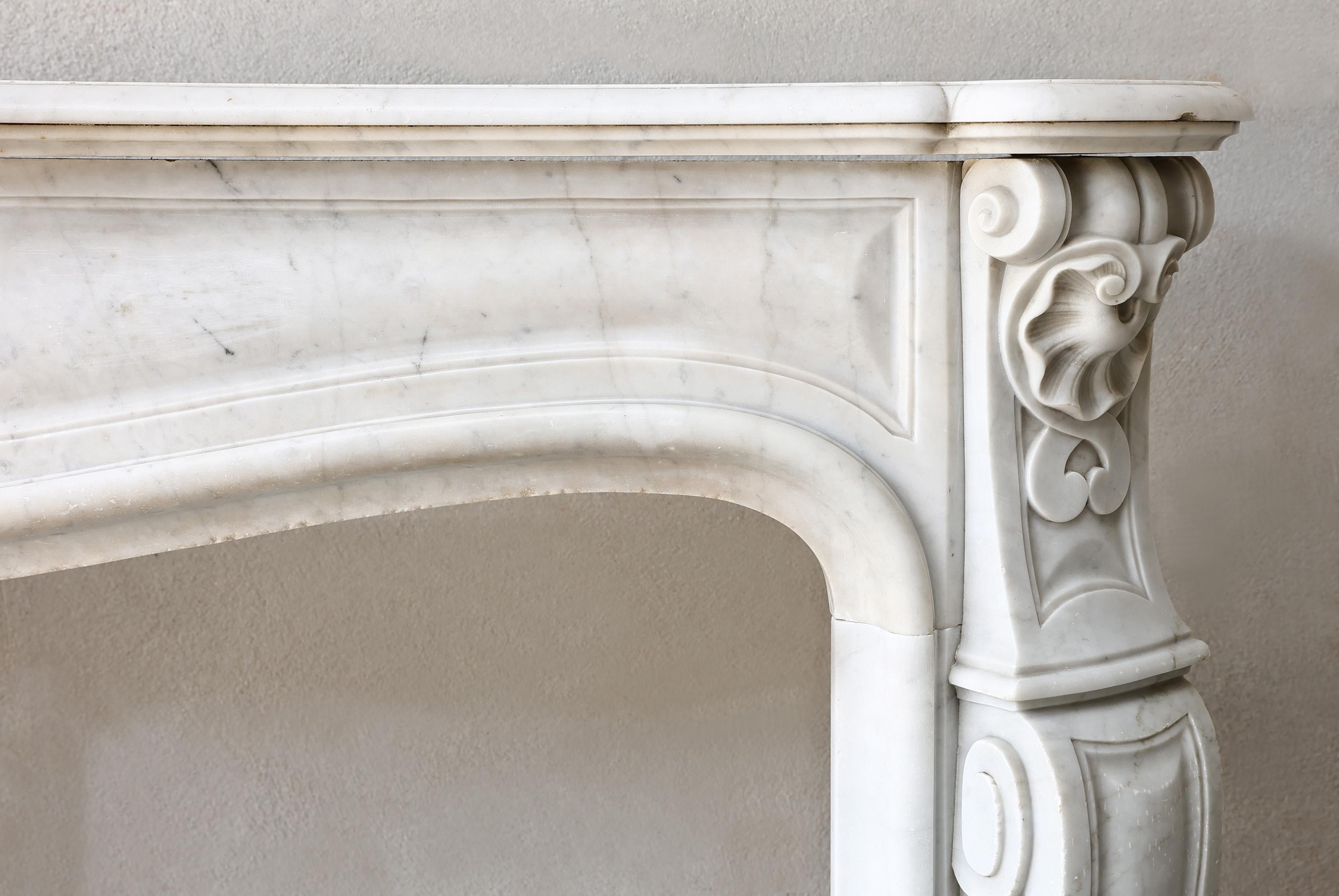 Louis XV Antique marble fireplace For Sale