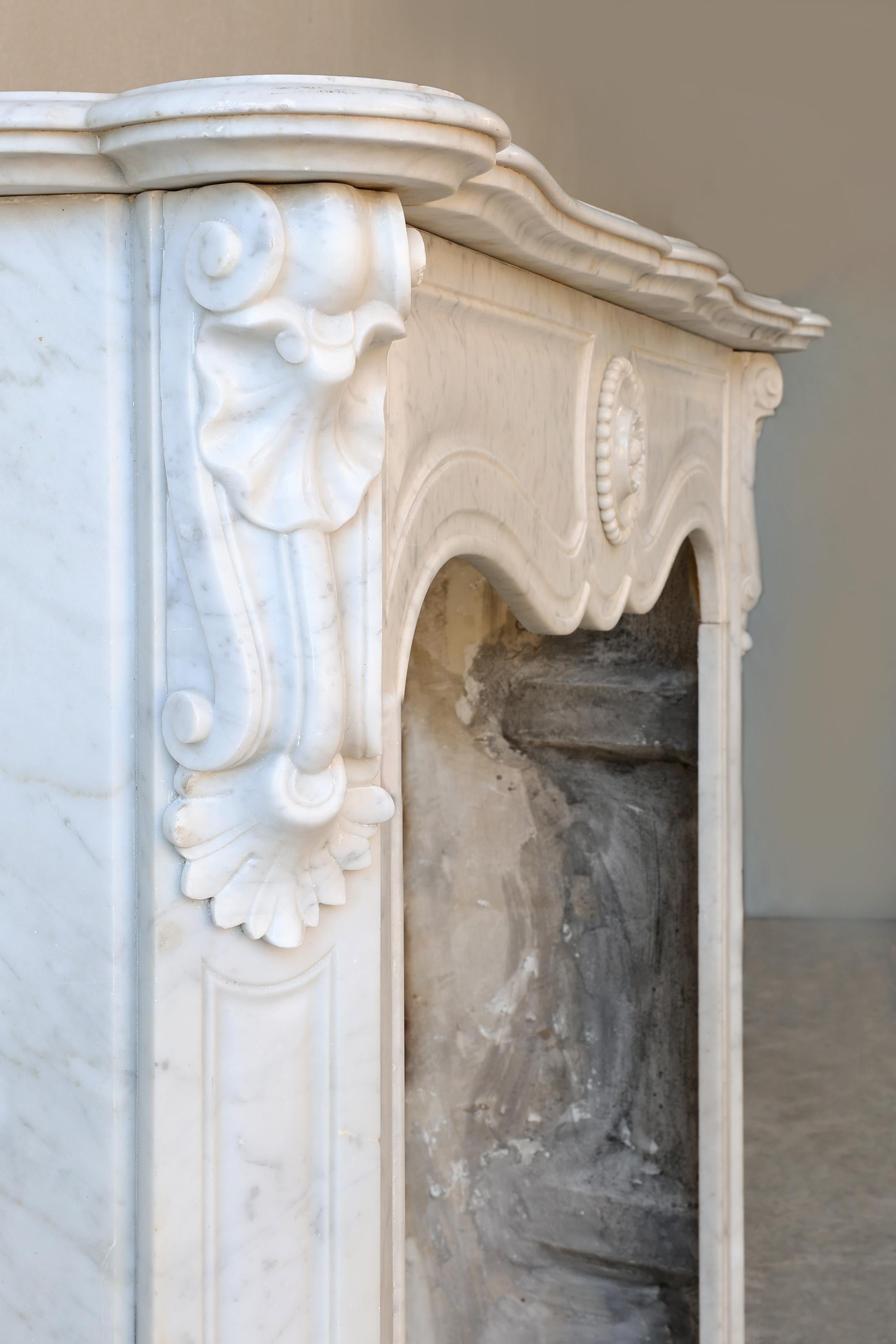Carrara Marble Fireplace in the Style of Pompadour from the 19th Century For Sale 7