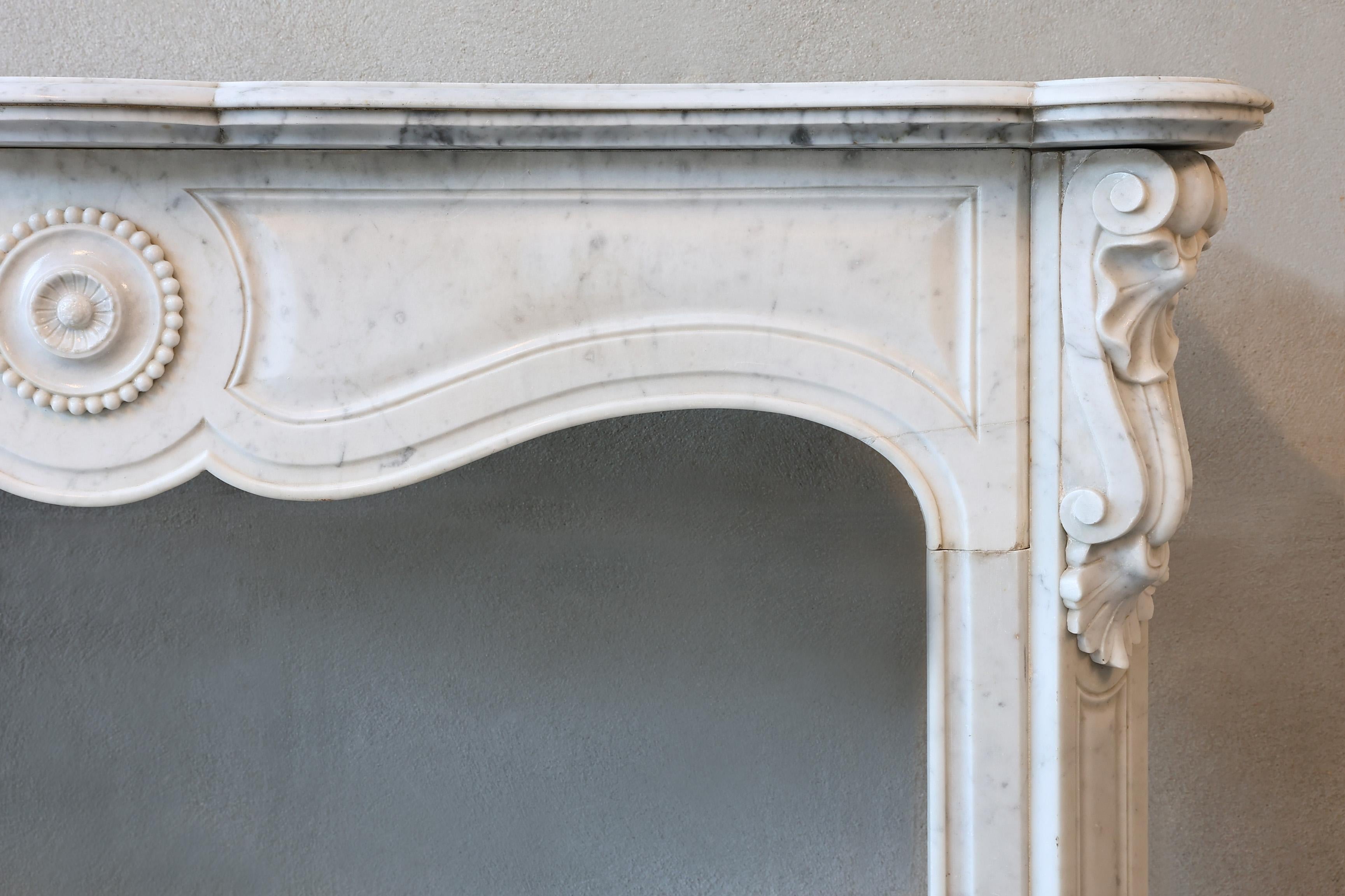 Other Carrara Marble Fireplace in the Style of Pompadour from the 19th Century For Sale