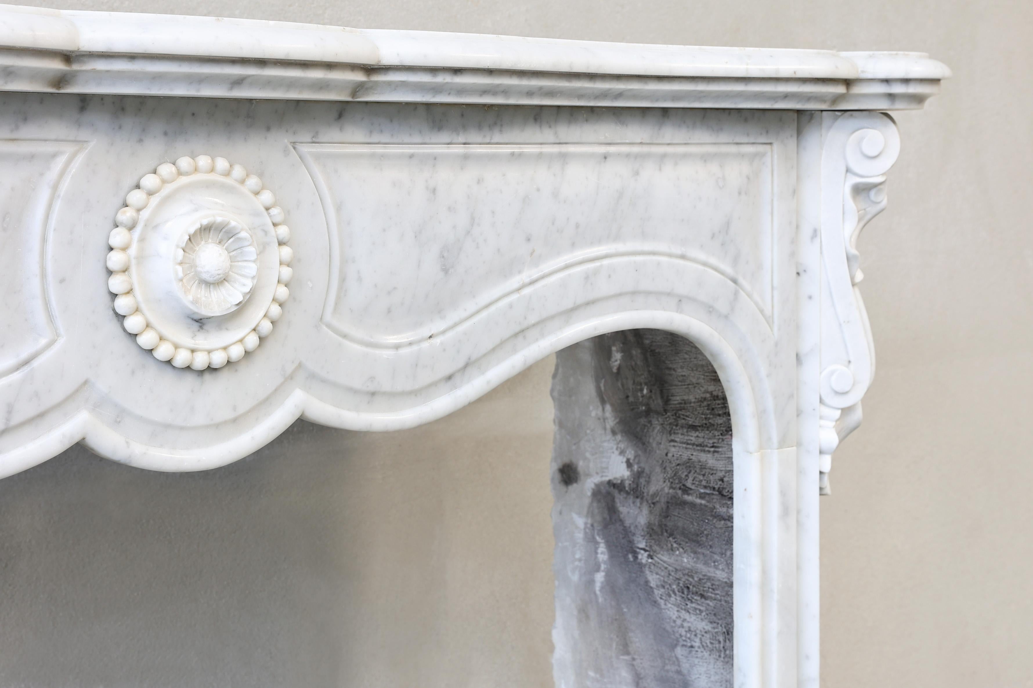 Marble Fireplace Surround  Carrara Marble  Pompadour  19th Century In Good Condition In Made, NL