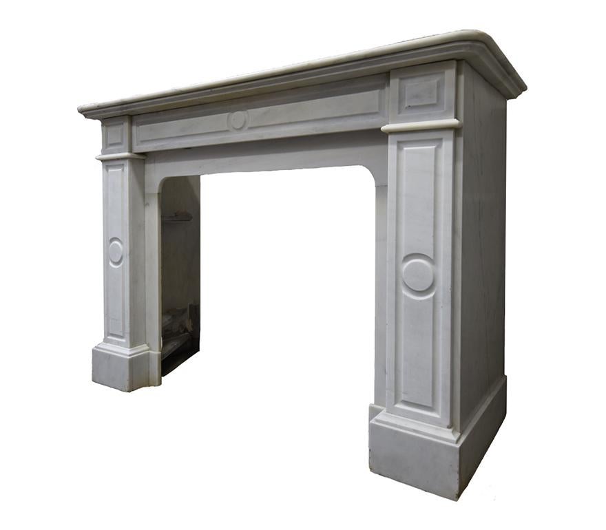 Dutch Carrara marble fireplace mantel 19th Century For Sale