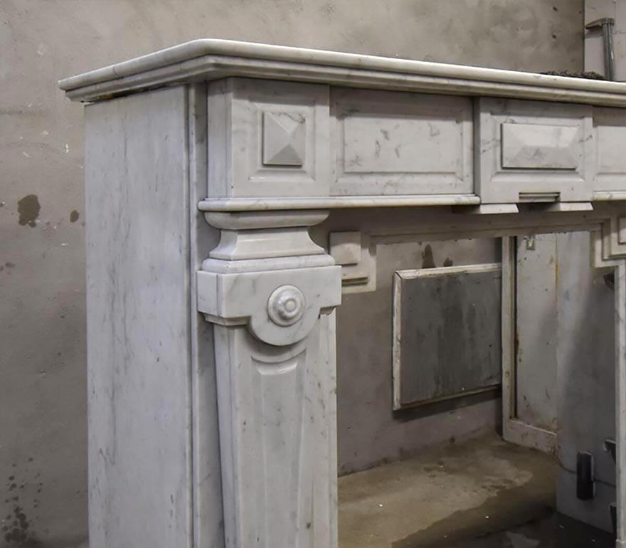 Carrara Marble Carrara marble fireplace mantel 19th Century For Sale