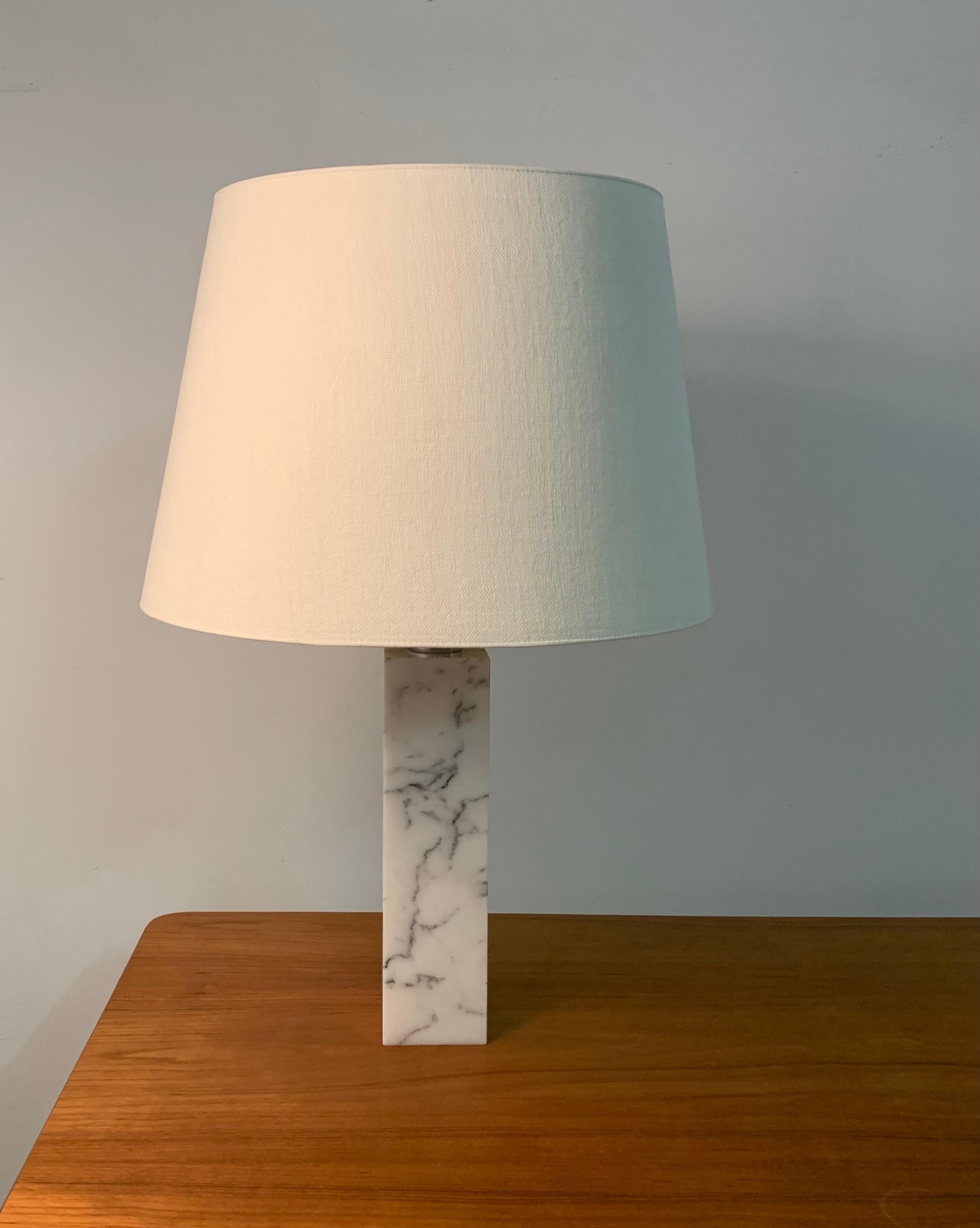 Carrara Marble Florence Knoll Table Lamp Model 180 In Good Condition For Sale In Utrecht, NL
