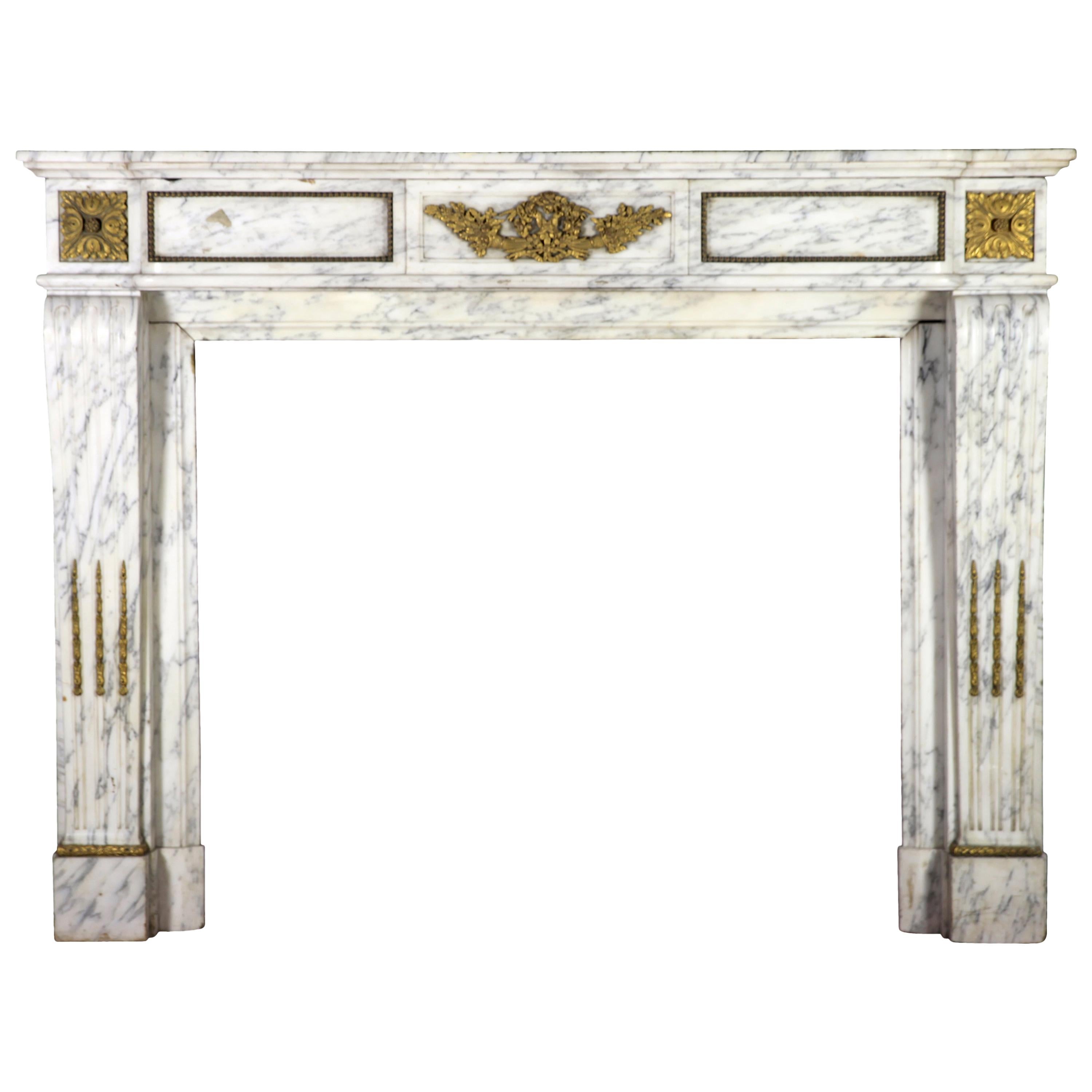Carrara Marble French Antique Fireplace Surround in the Style of Louis XVI For Sale