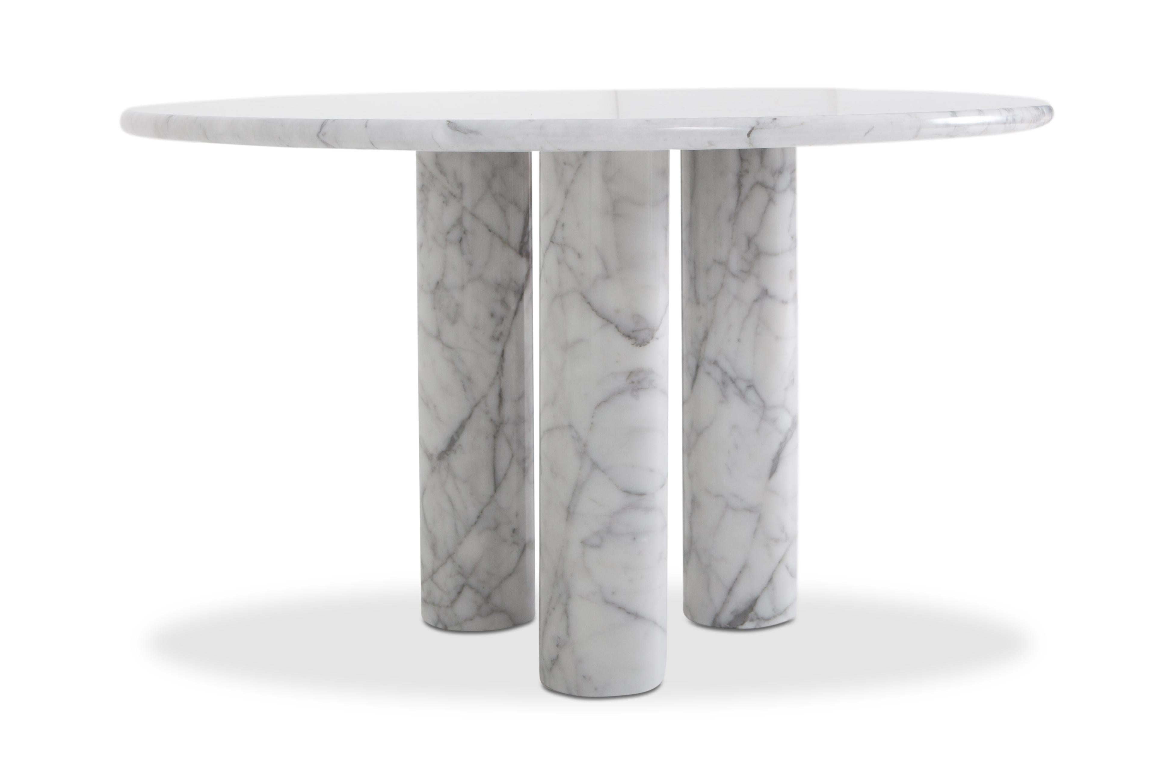 Italian Mario Bellini's 'Il Colonnata' oval table in white marble