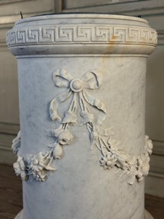 Giardiniera in marmo di Carrara in stile Luigi XVI, circa 1880