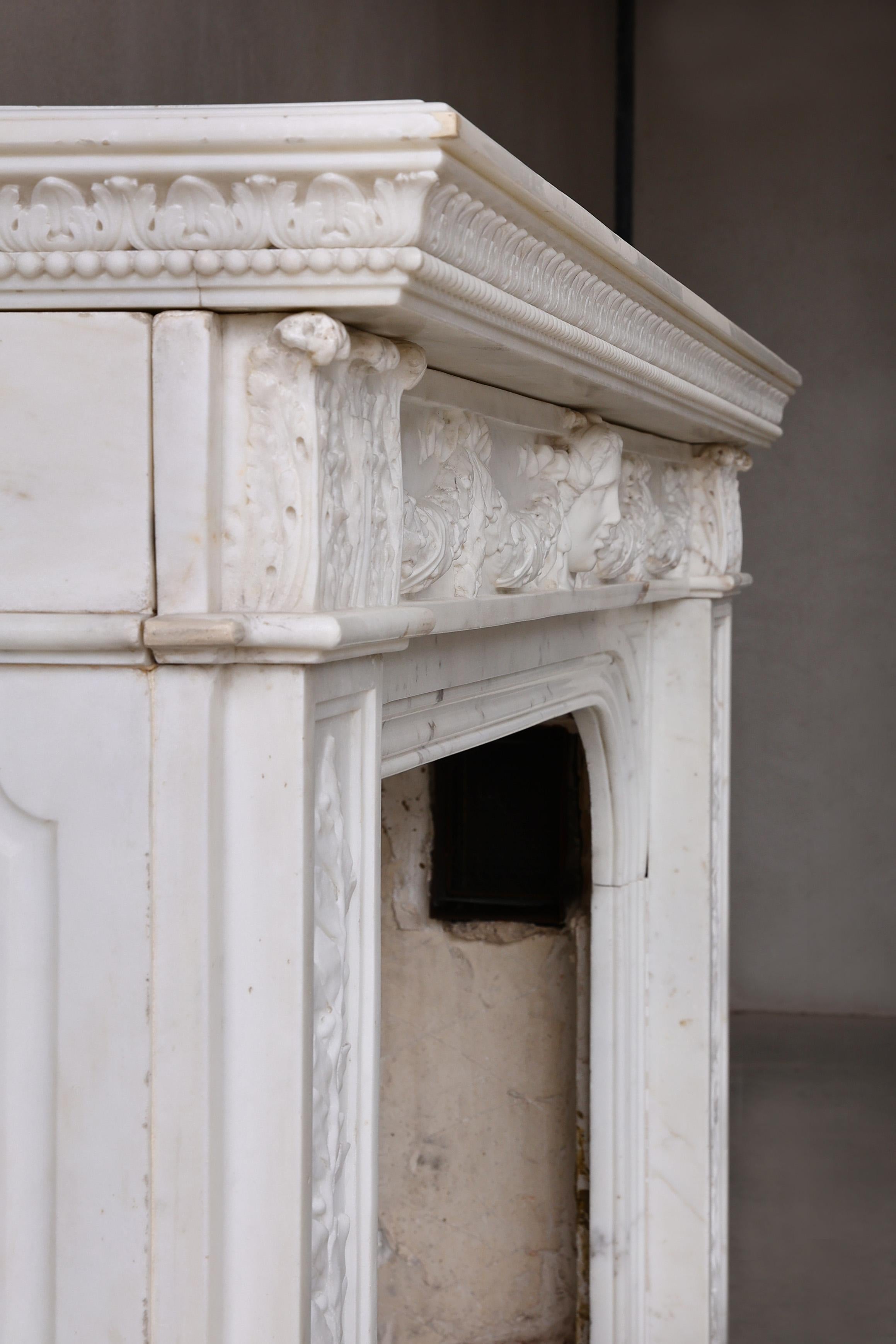 Carrara Marble Mantle Surround in Style of English Regency from the 19th Century For Sale 10