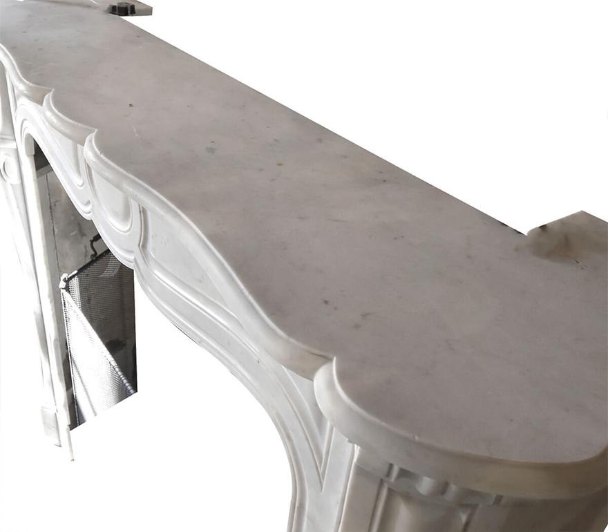 Late 19th Century Carrara Marble Pompadour Fireplace Mantel 19th Century For Sale
