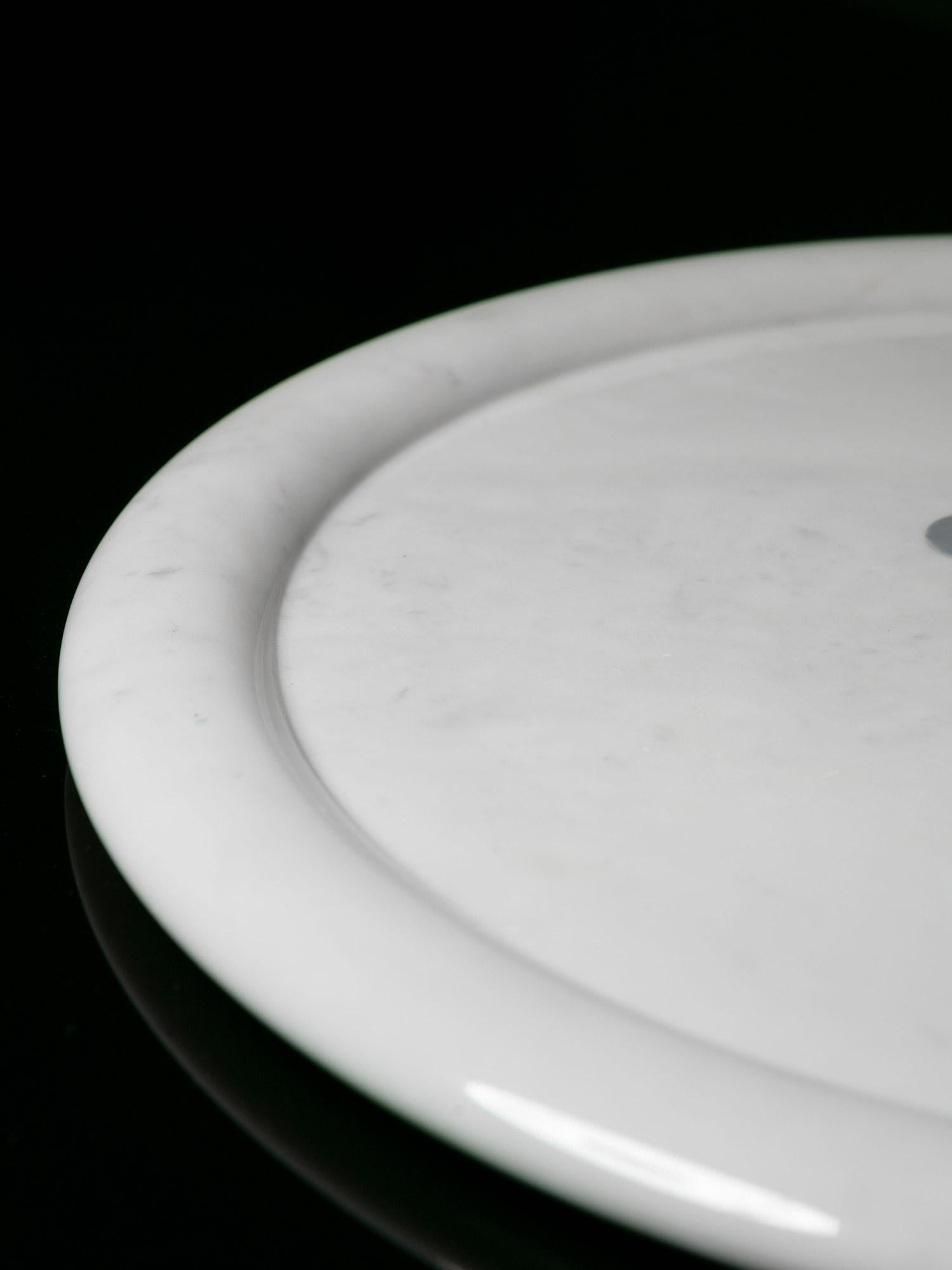 Fin du 20e siècle Centre de table rond en marbre de Carrare de Giulio Lazzottti pour Casigliani, Italie, 1980 en vente