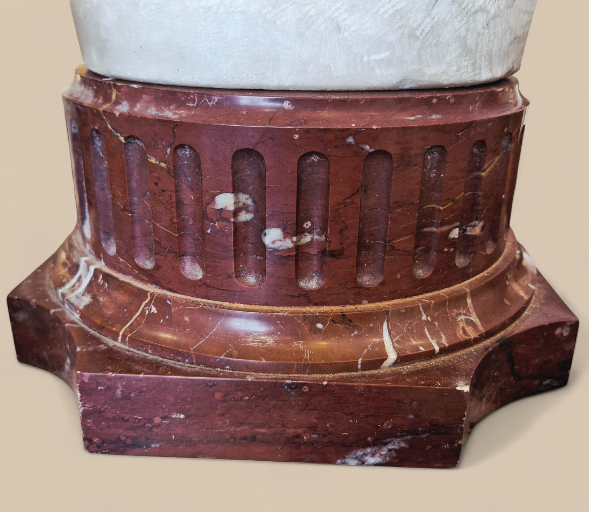 Scultura in marmo di Carrara della divinità Chloris, XIX secolo in vendita 11