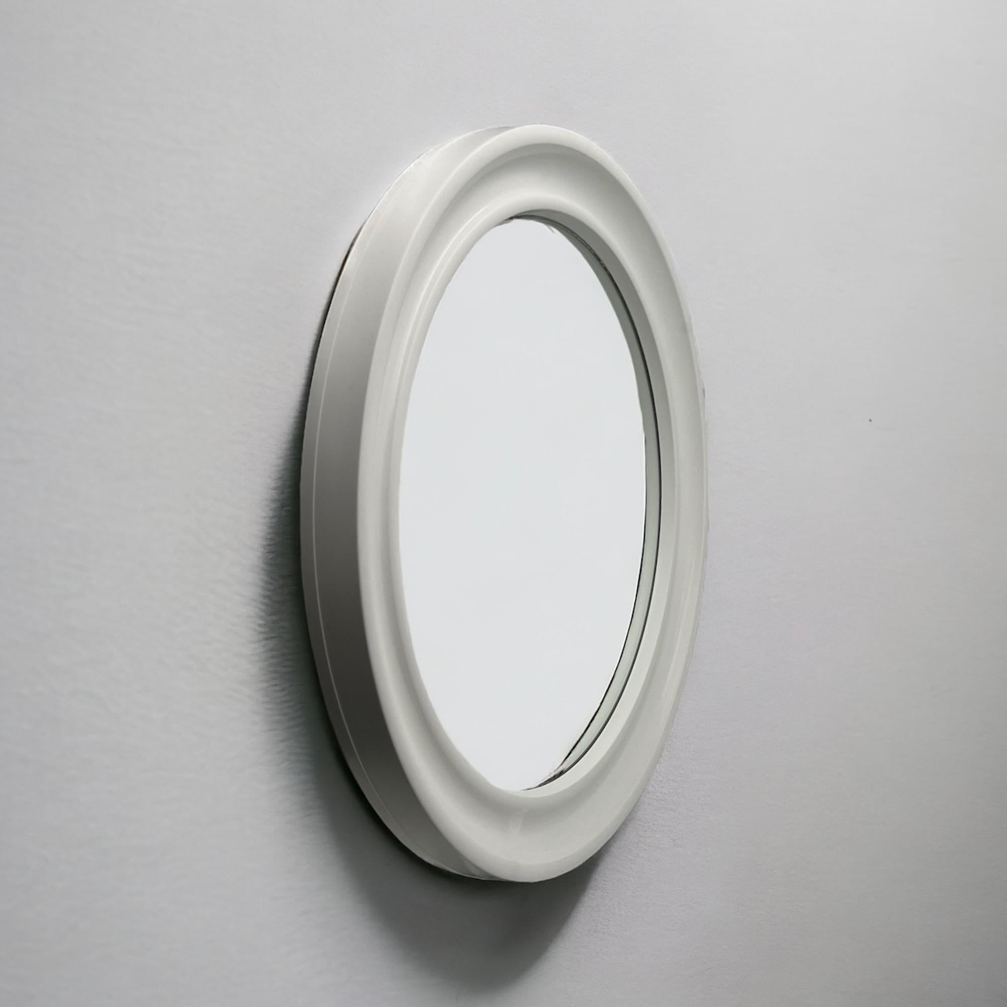 Late 20th Century Carrara & Matta 'America' Wall Mirror in off-white - 70s Patent Bakelite Design