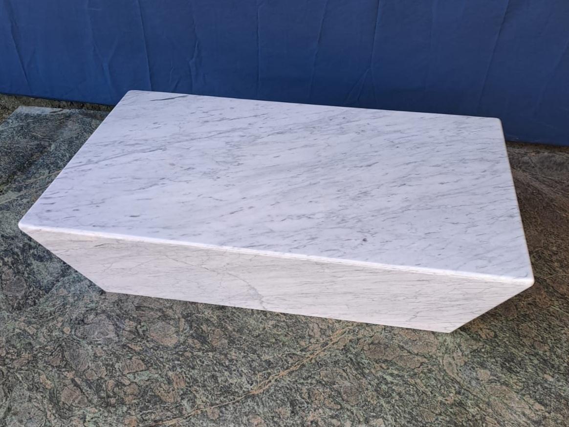 Fait main Table basse Grande Carrara en vente
