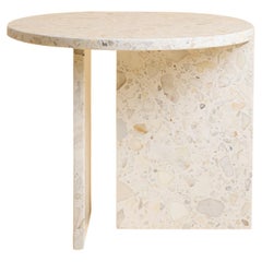Beistelltisch Kyushu aus Carrara Terrazzo von Lebanto