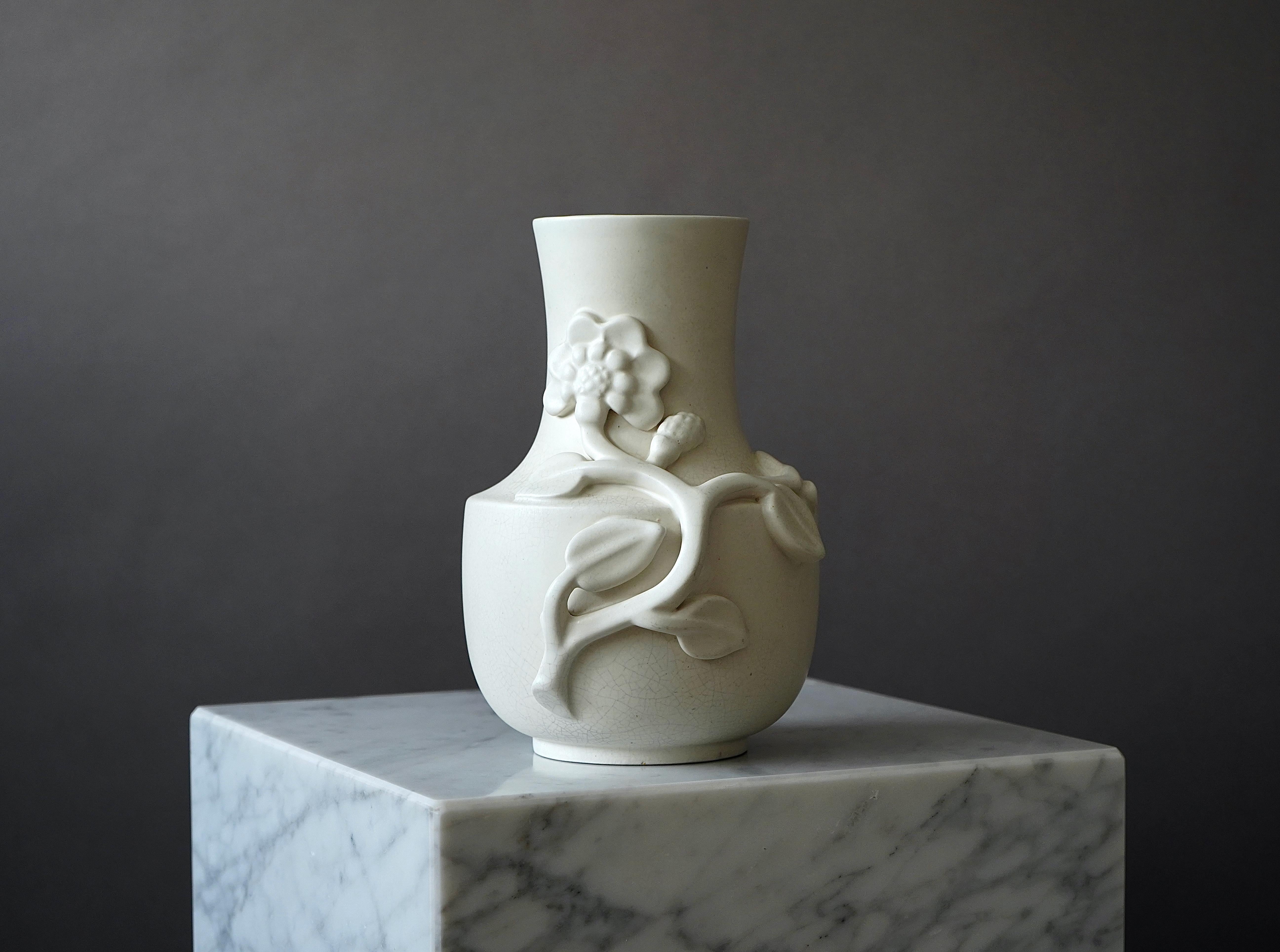 20th Century 'Carrara' Vase by Wilhelm Kåge for Gustavsberg, Sweden, 1930s For Sale