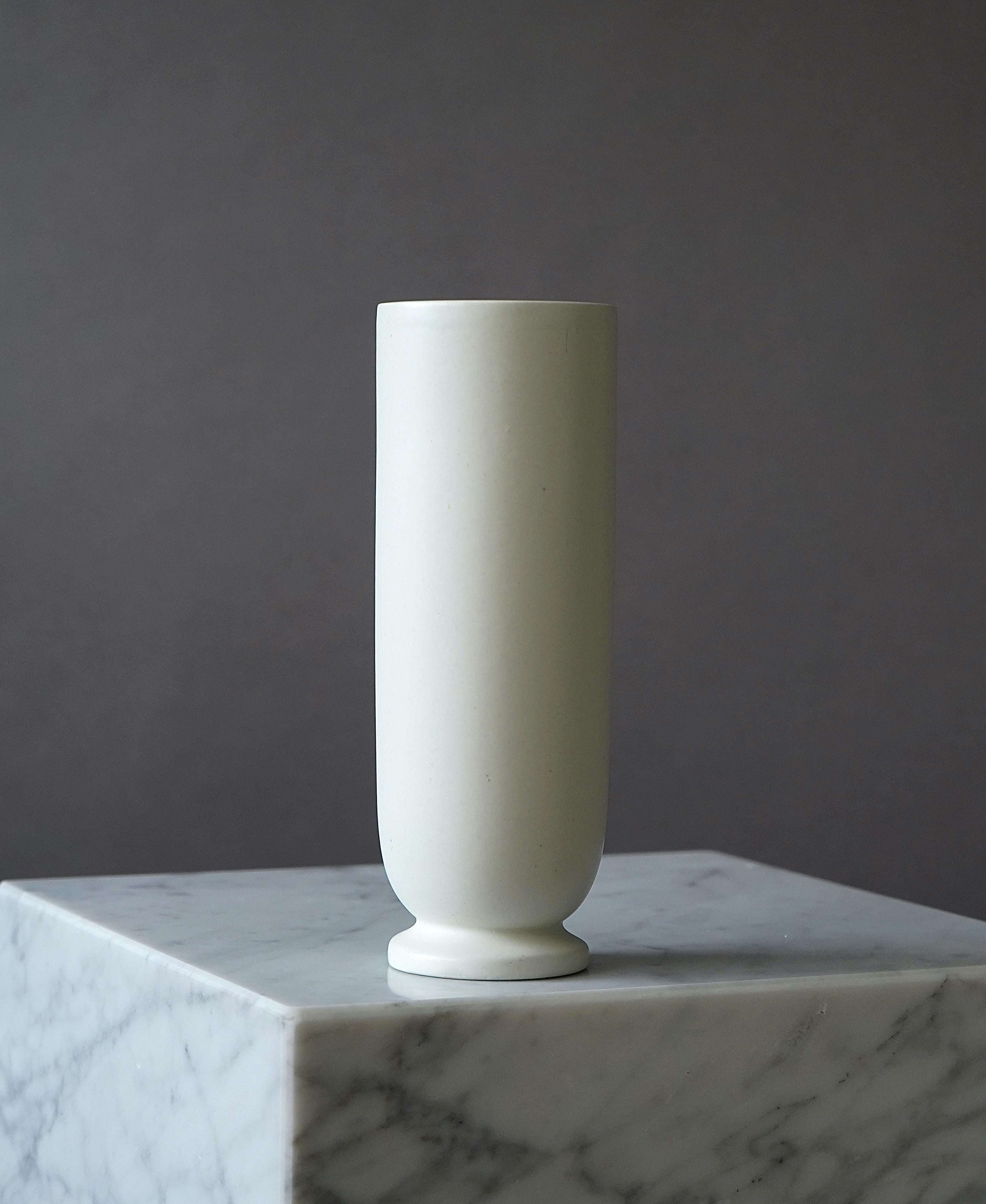 Scandinave moderne Vase 'Carrara' par Wilhelm Kåge pour Gustavsberg, Suède, années 1930 en vente