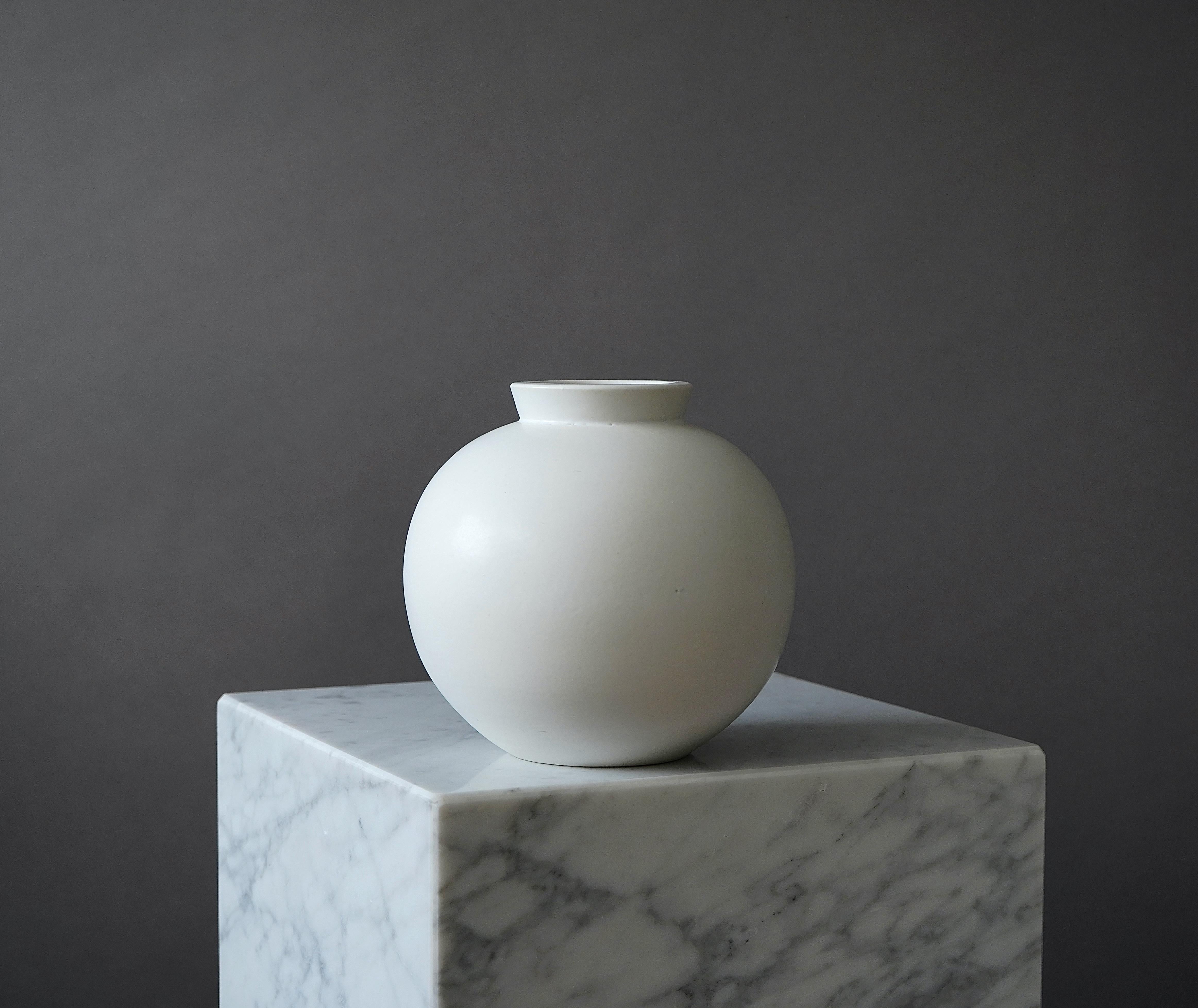 Turned 'Carrara' Vase by Wilhelm Kåge for Gustavsberg, Sweden, 1930s For Sale