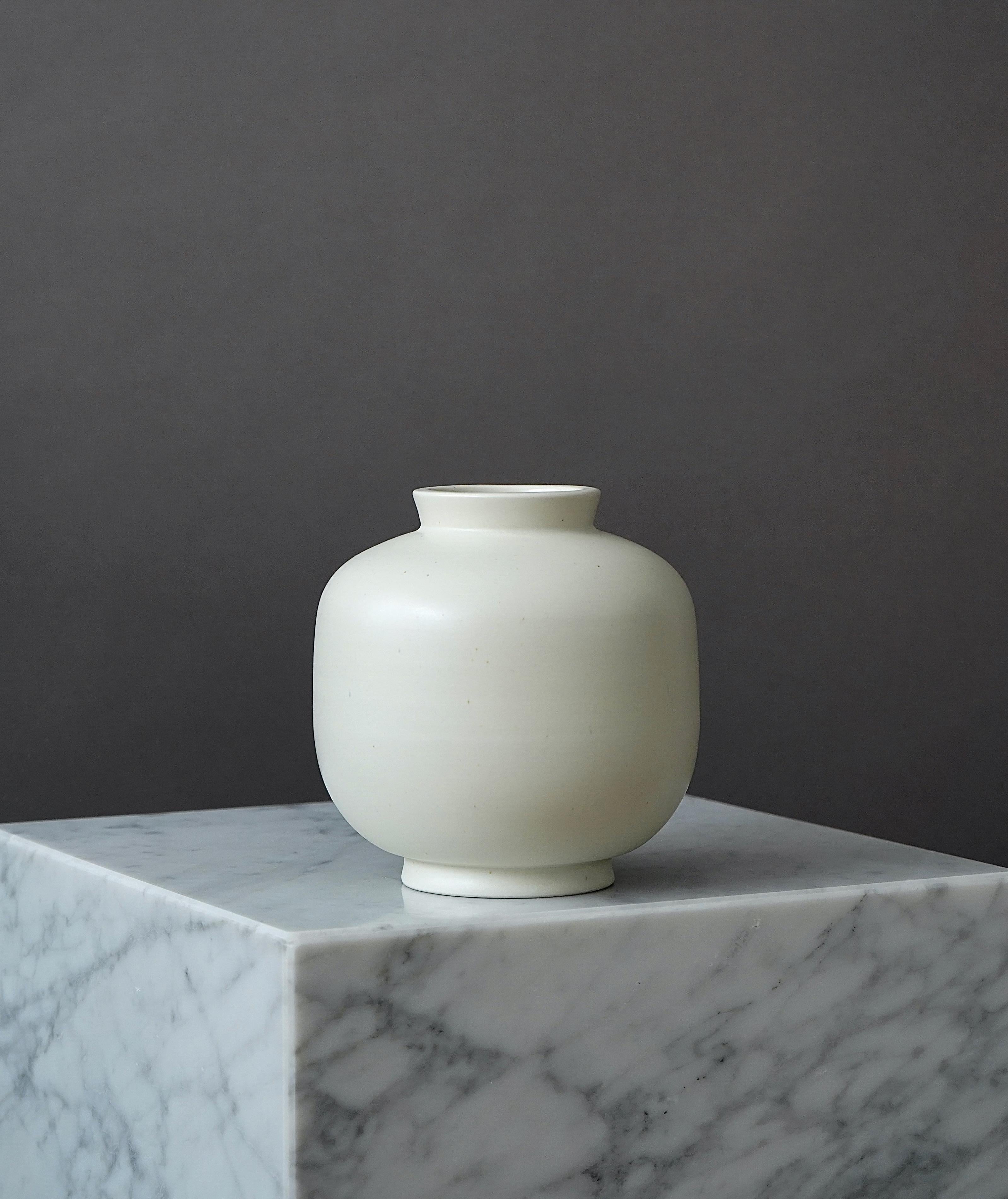 Turned 'Carrara' Vase by Wilhelm Kåge for Gustavsberg, Sweden, 1930s For Sale