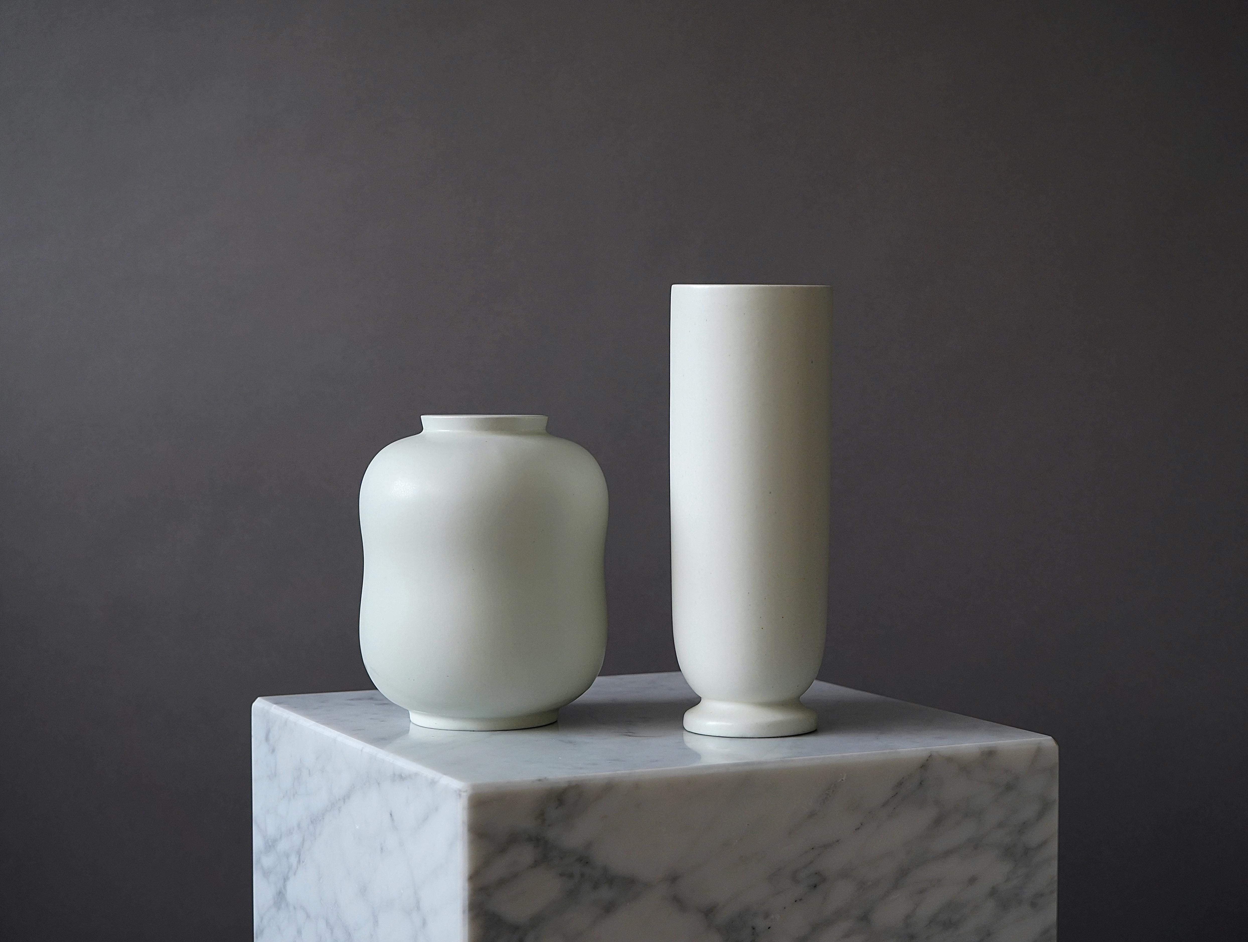 Ceramic 'Carrara' Vase by Wilhelm Kåge for Gustavsberg, Sweden, 1930s For Sale