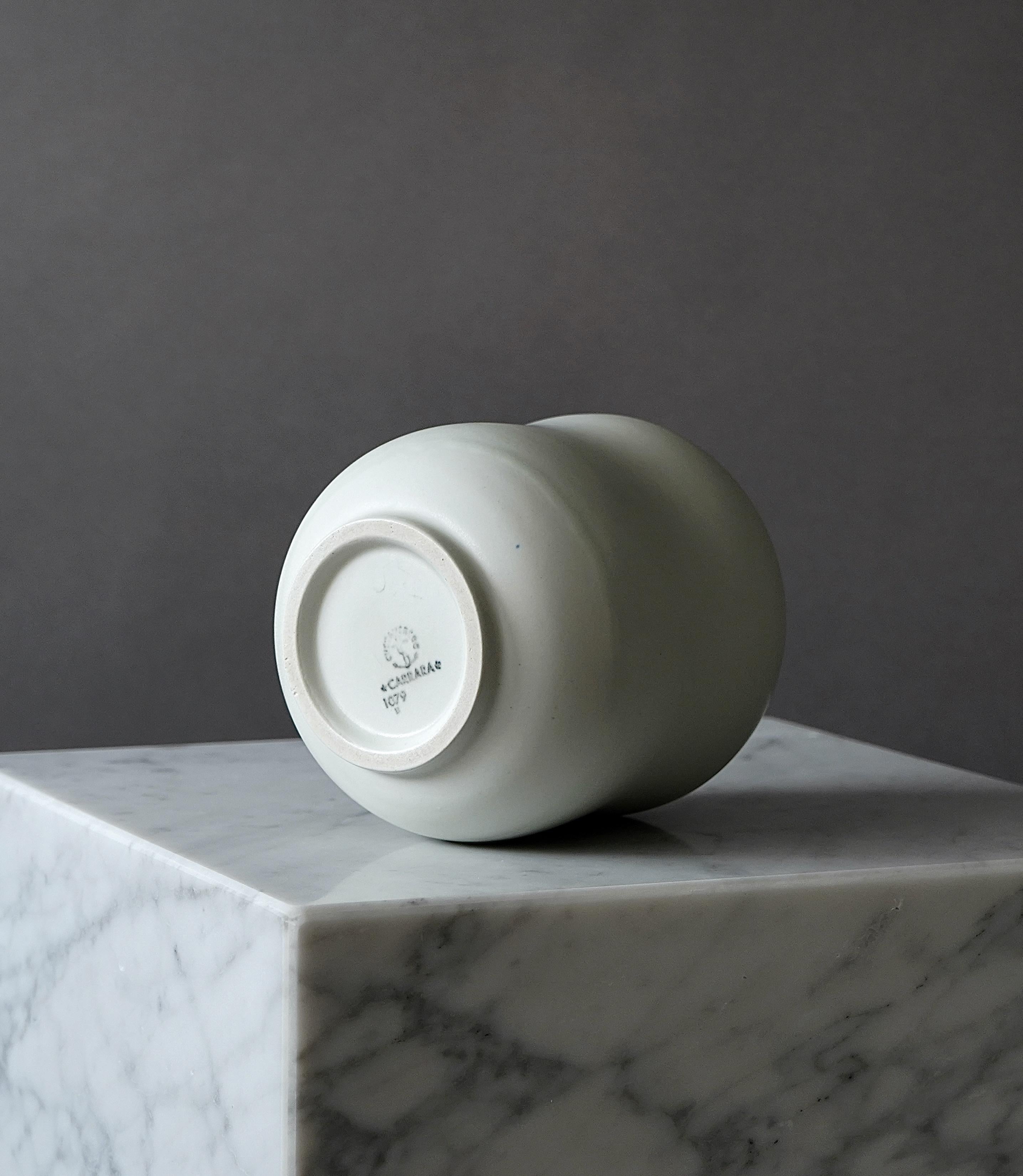 Ceramica Vaso 'Carrara' bianco di Wilhelm Kage per Gustavsberg, Svezia, anni '30 in vendita