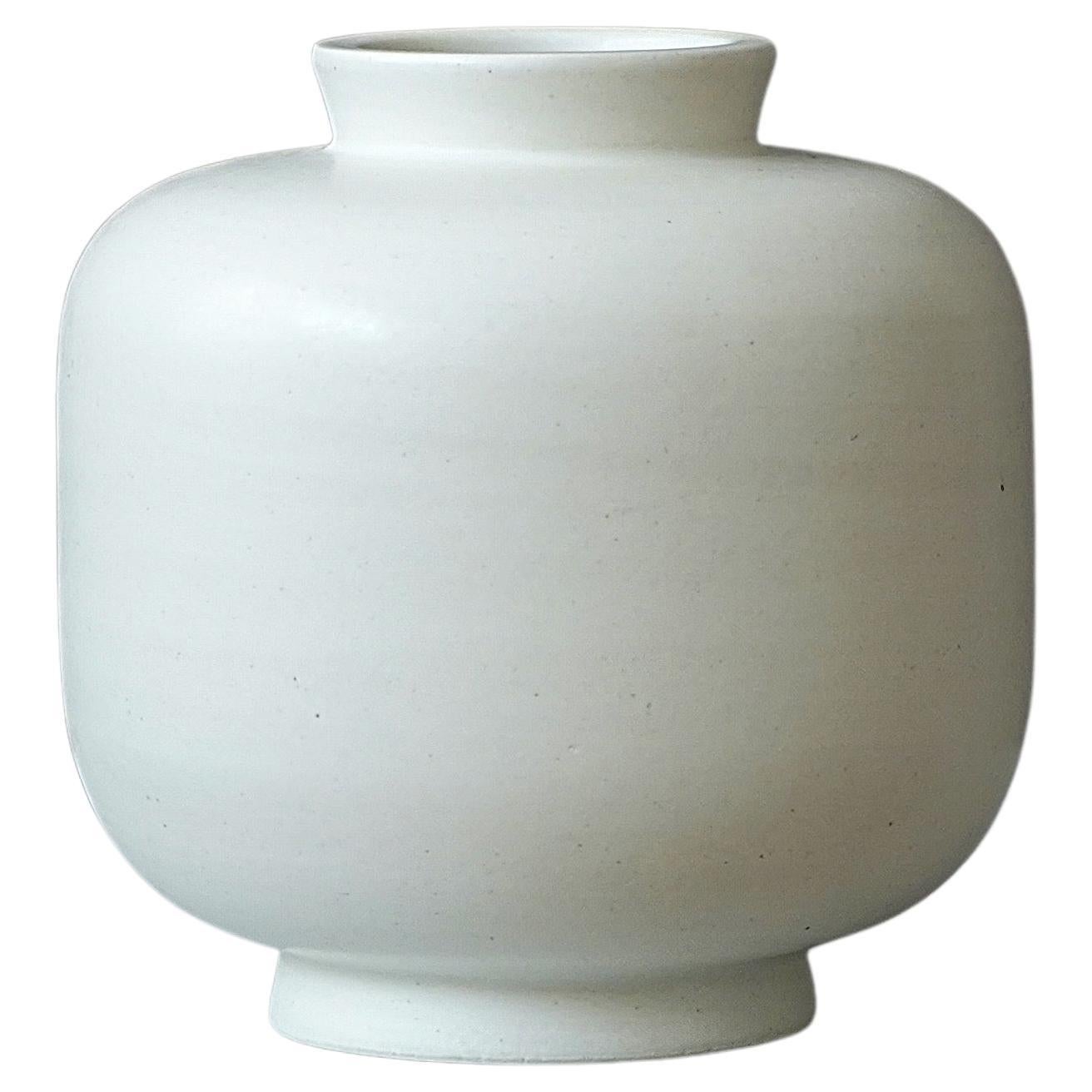 'Carrara' Vase by Wilhelm Kåge for Gustavsberg, Sweden, 1930s For Sale